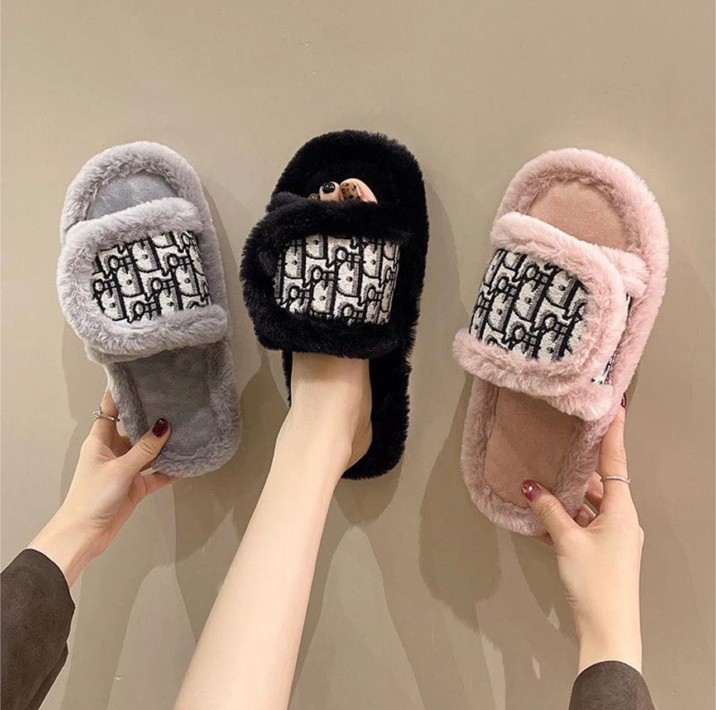 Furry House slippers - photo 4