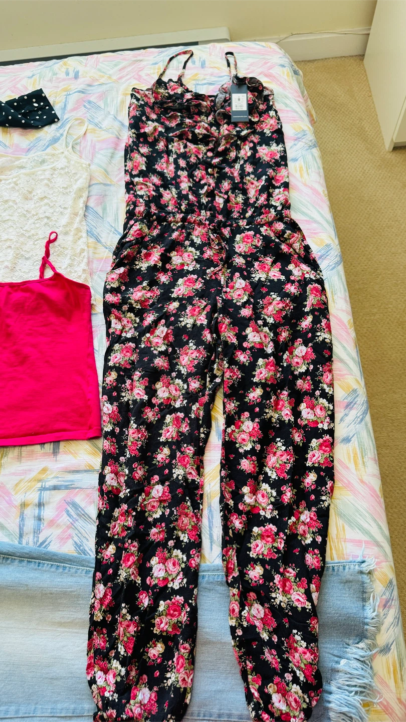 Clothing lot all are size Medium hardly used some with tags - photo 2