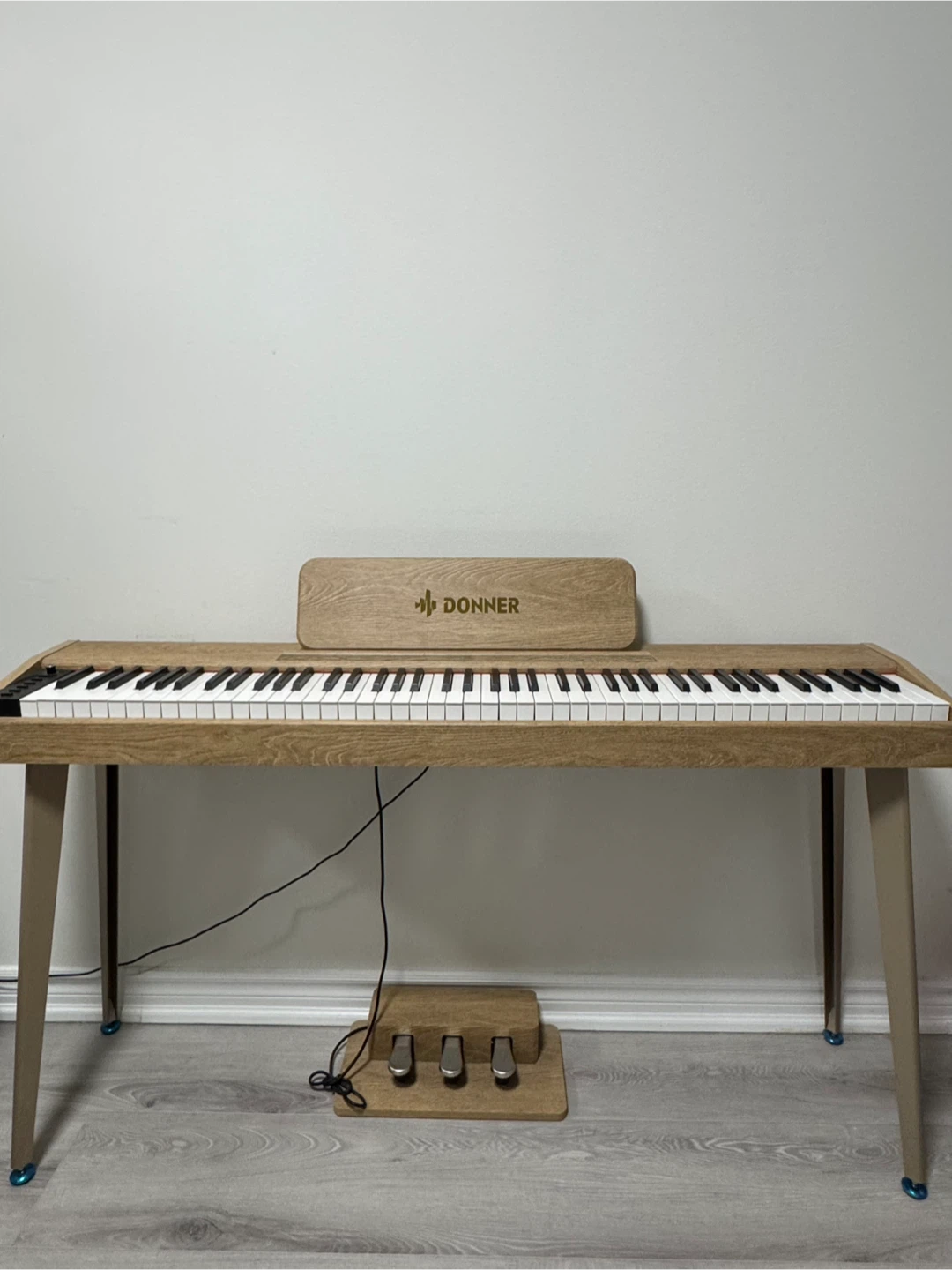 Donner Digital Piano - Light Oak Wood Grain
