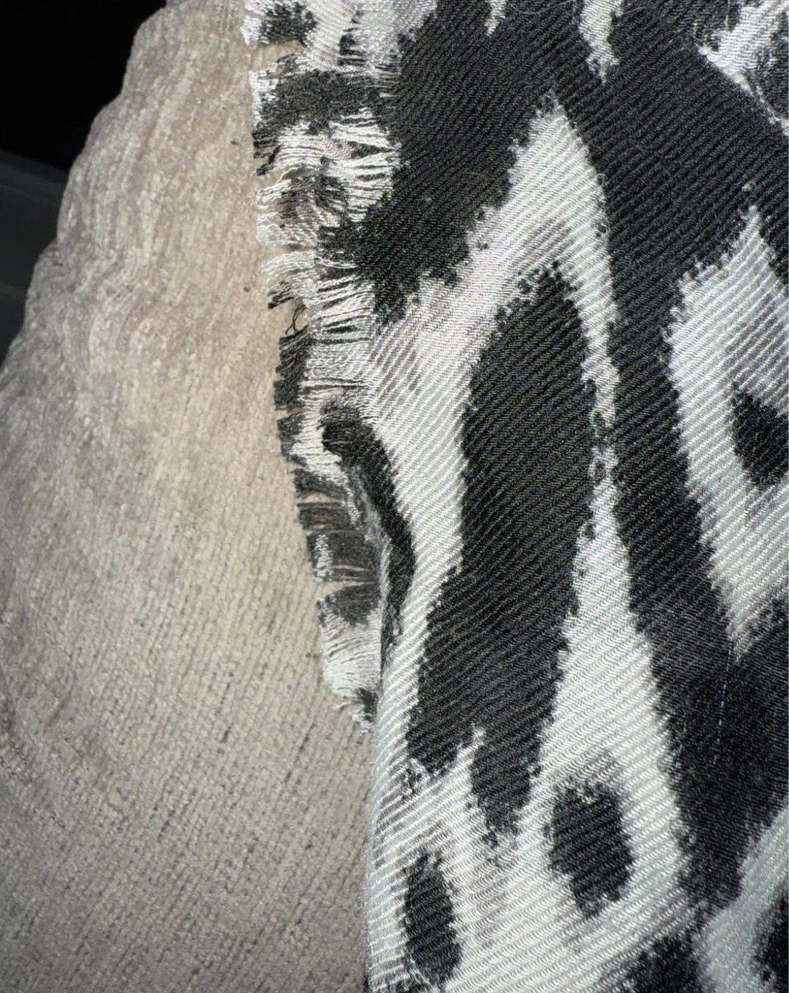 Lightweight Infinity Scarf - photo 2