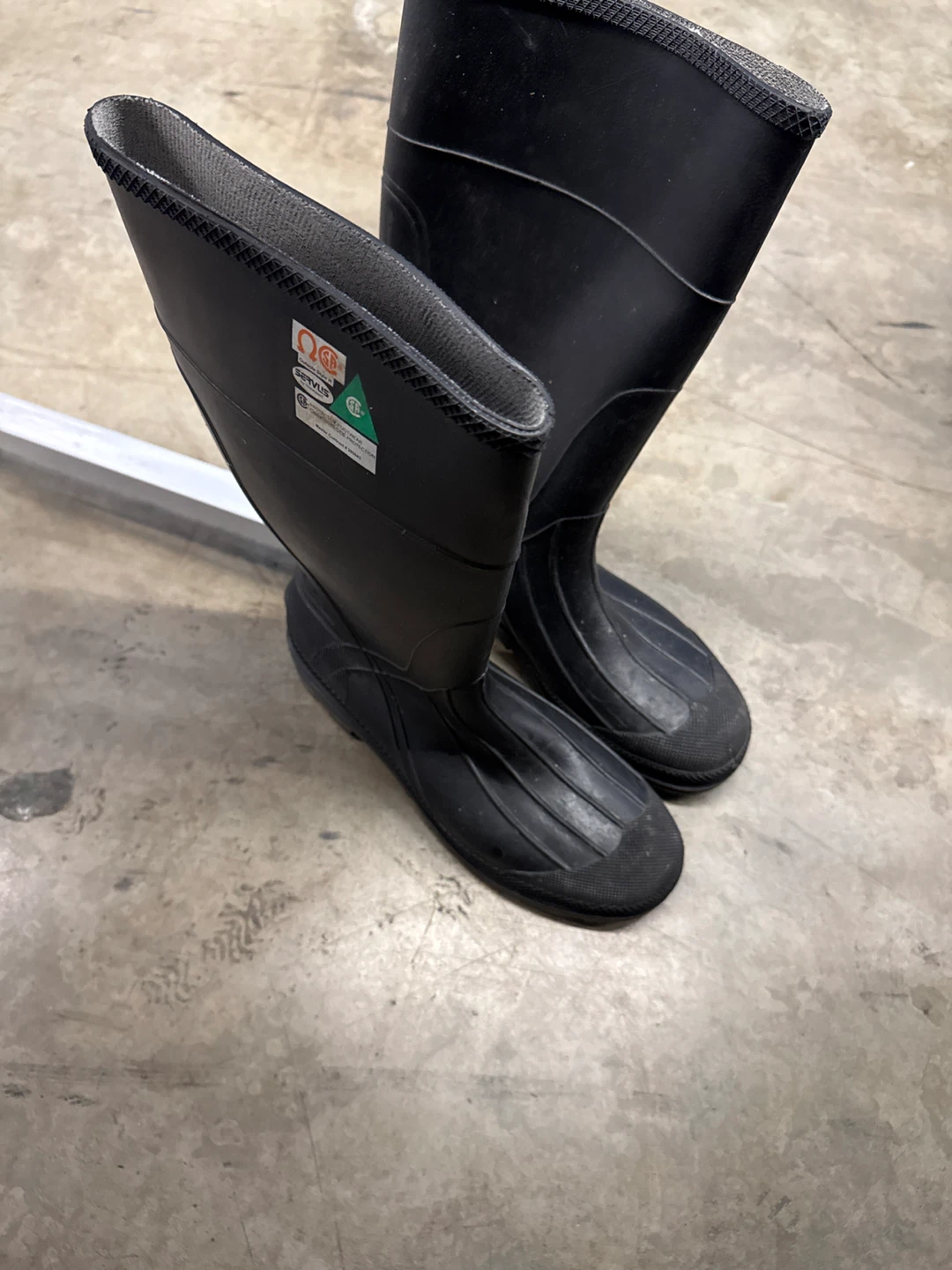 Black Rubber Boots