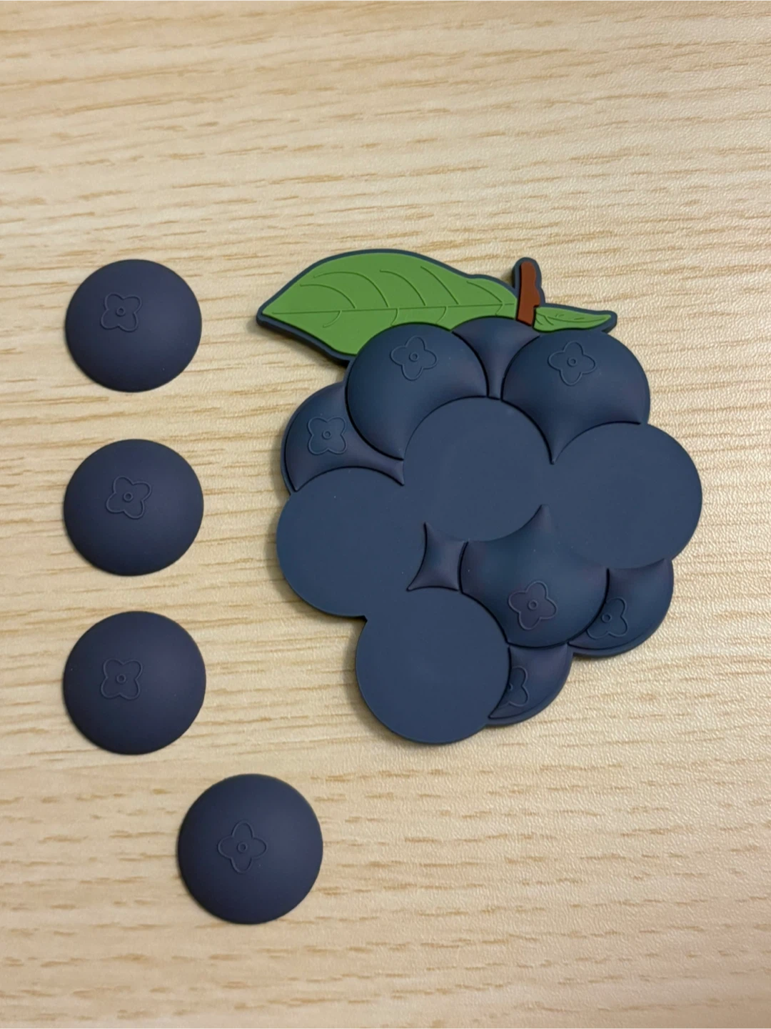 🫐 Magnets 4pcs - photo 2