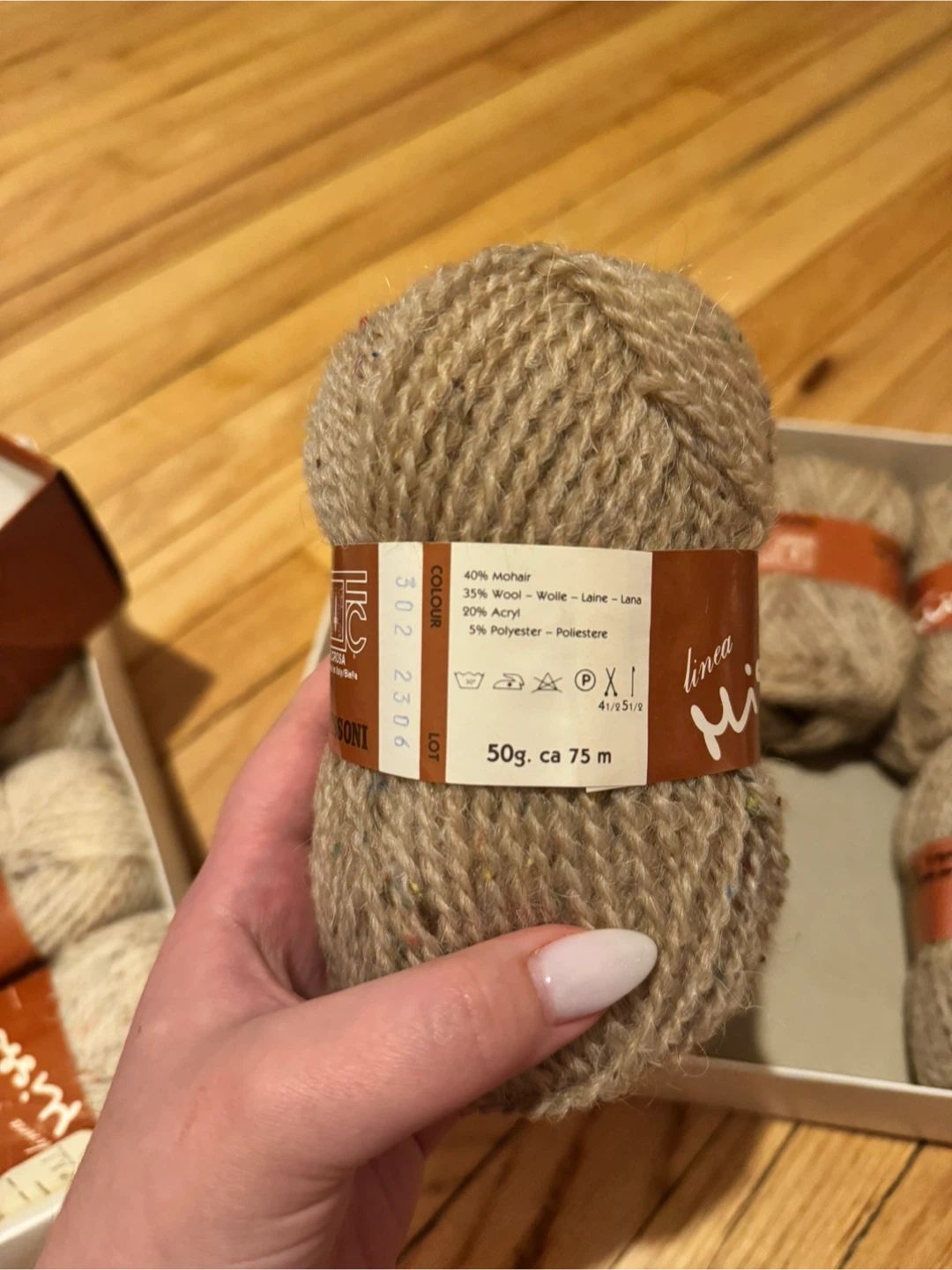 Missoni Linea Missoni Carezza Italian Yarn - 2 Boxes (16 skeins) - photo 4