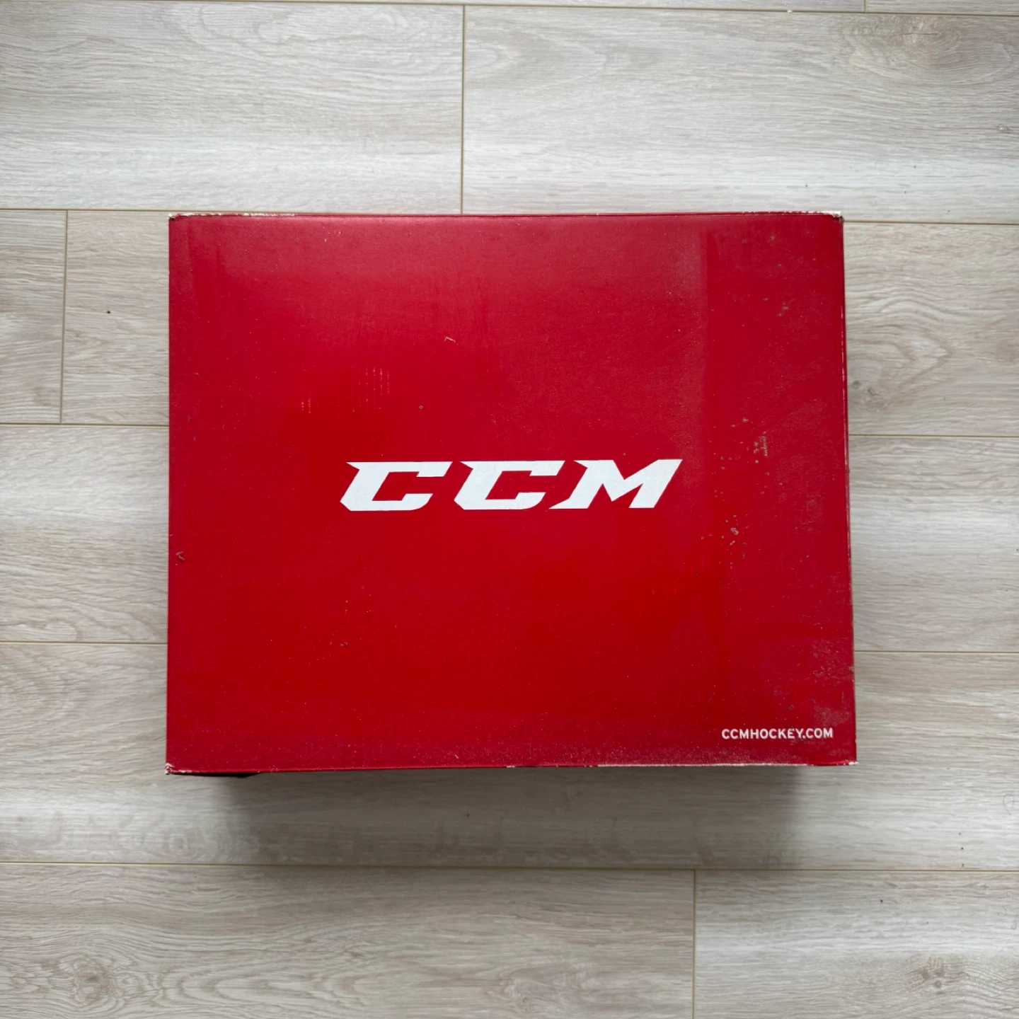 Ice Skate CCM size 8.5 with box - photo 4