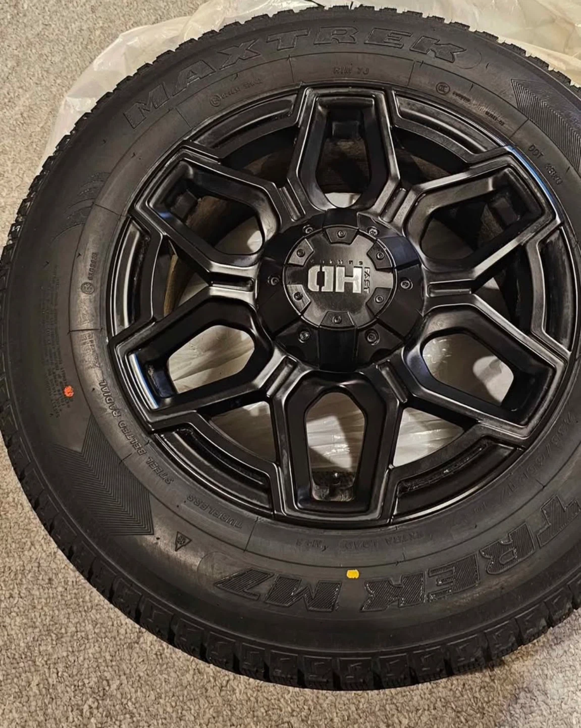 HD Wheels & Maxtrek Tires - Set of 4 size 235/65 R17