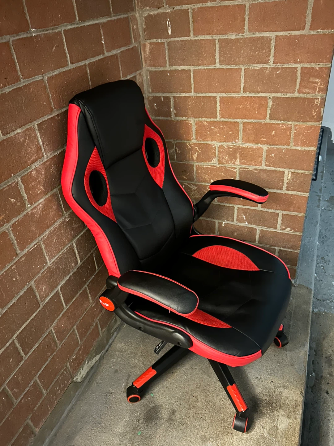 Red and Black Gaming Chair - photo 2