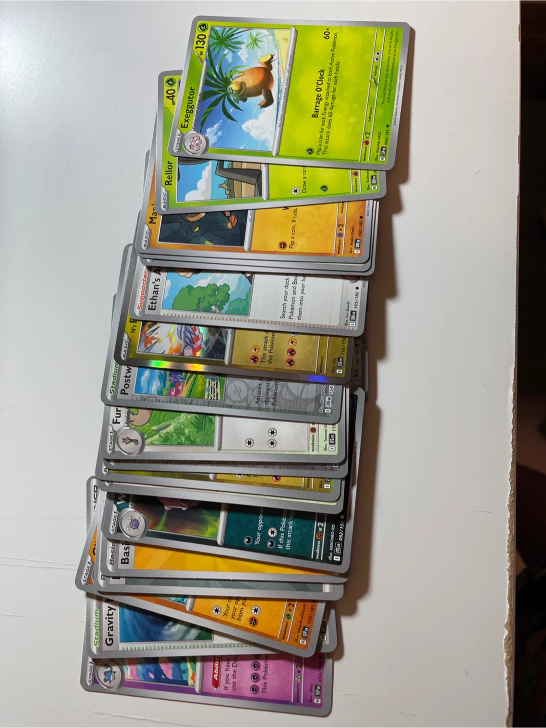 Pokémon Trading Cards - Assorted Lot
