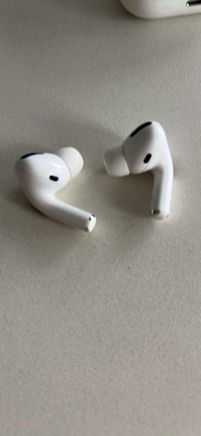 Apple AirPods Pro gen1 with Wireless Charging Case - photo 5