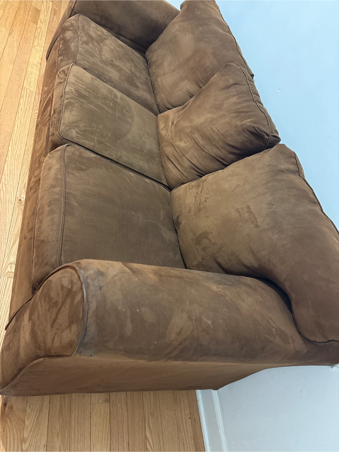 Brown suede couch. First floor pick up no stairs - photo 3