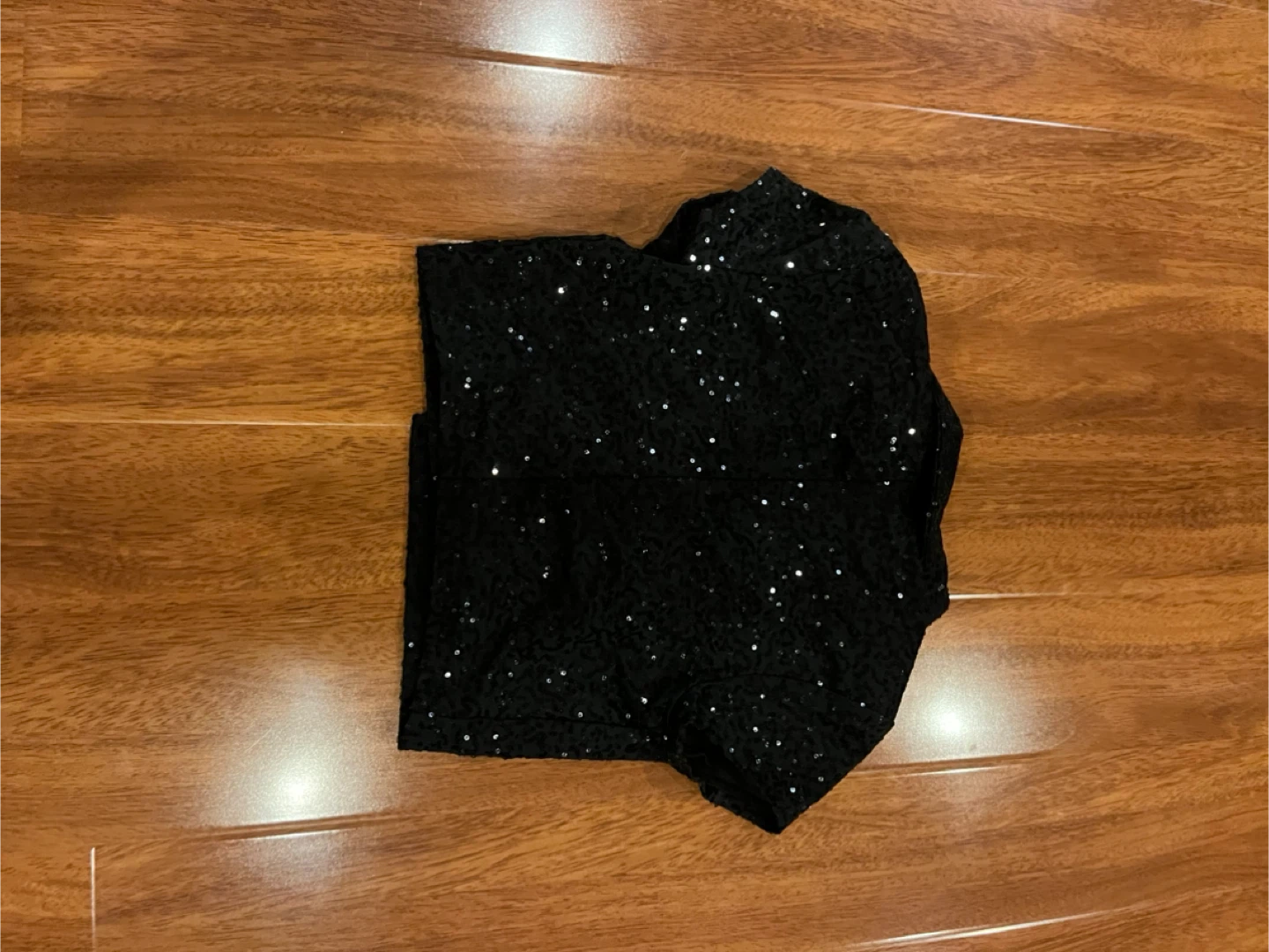 Black sequinned top dance costume - photo 2