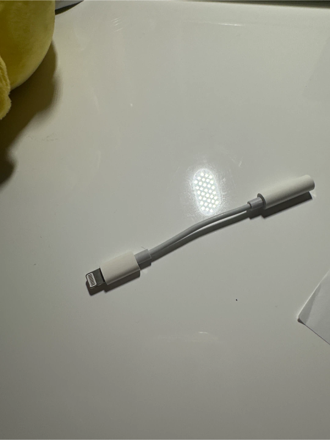 Apple Lightning to 3.5 mm Headphone Jack Adapter