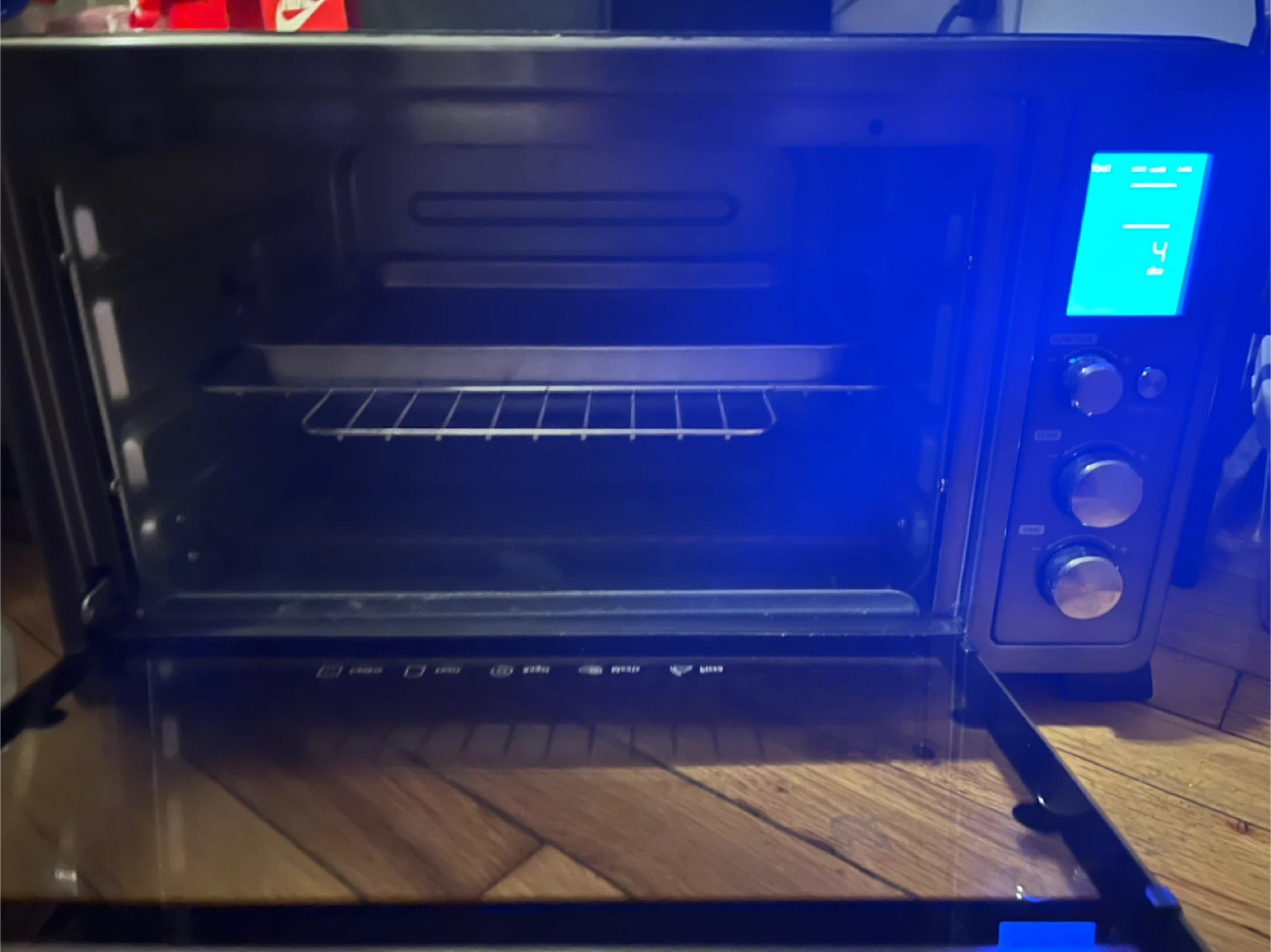 TOSHIBA AC25CEW-SS 6-Slice Toaster Oven - photo 2