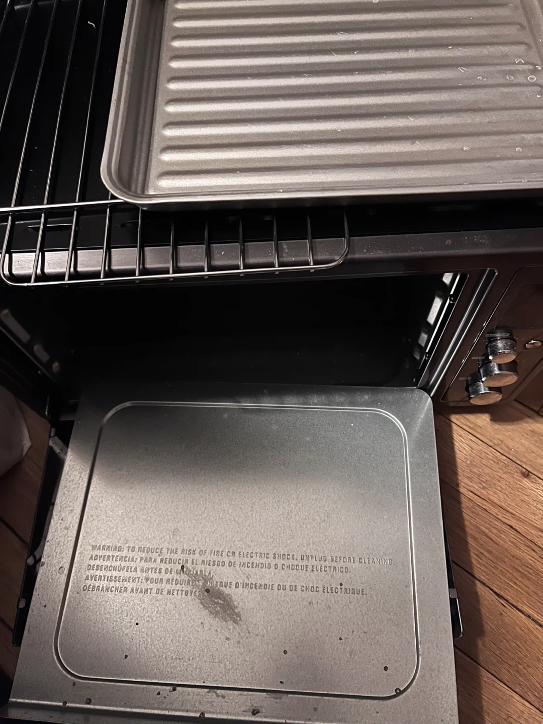 TOSHIBA AC25CEW-SS 6-Slice Toaster Oven - photo 3