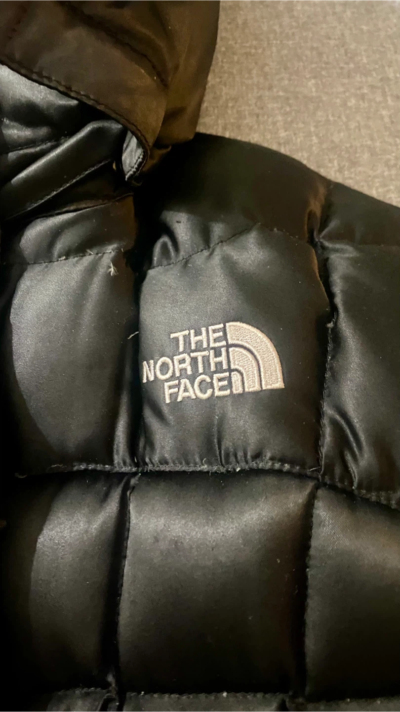 The North Face 600 Puffer Jacket - Size M - photo 2