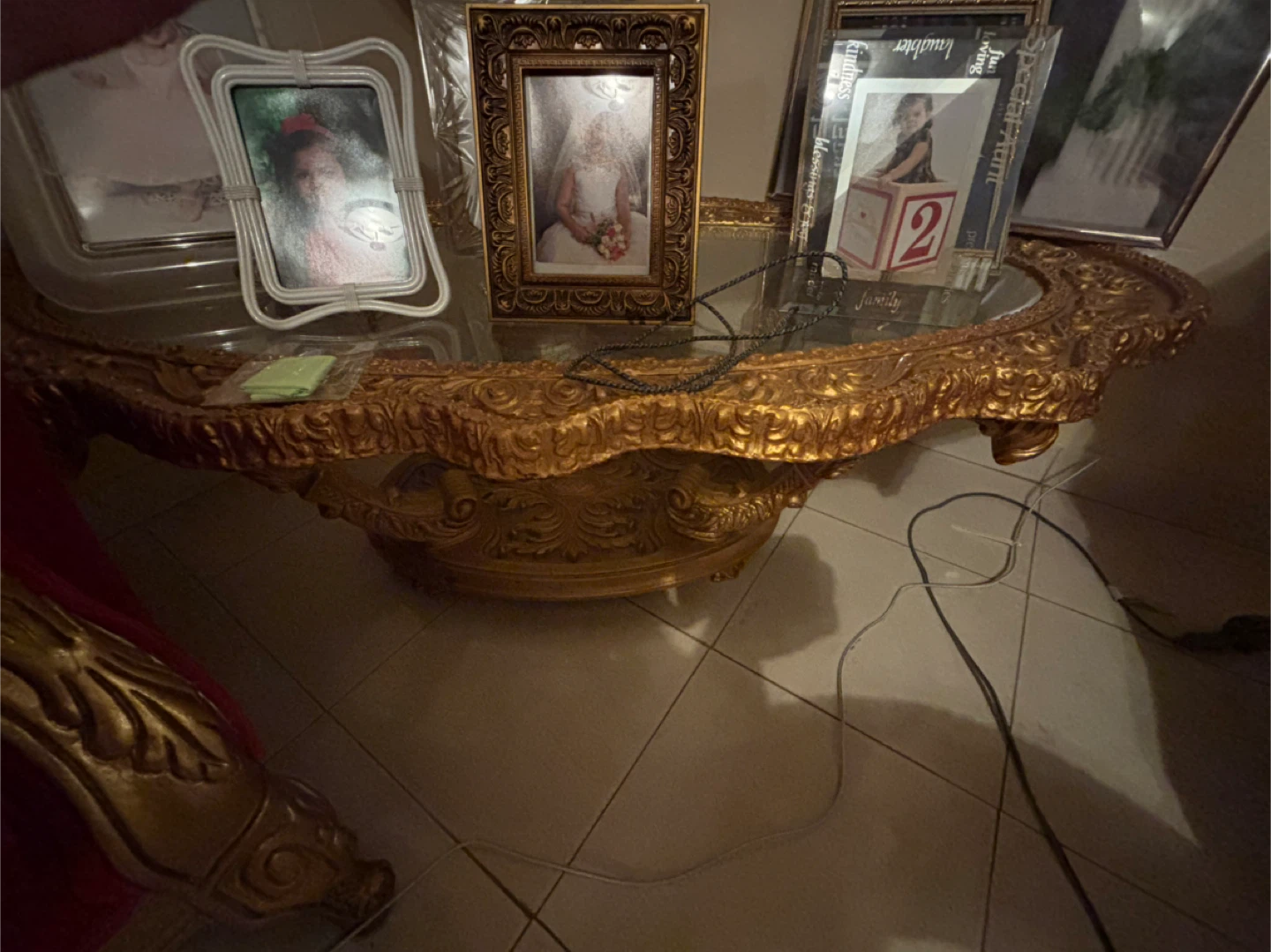 Red Velvet & Gold Accent Furniture Set - photo 4
