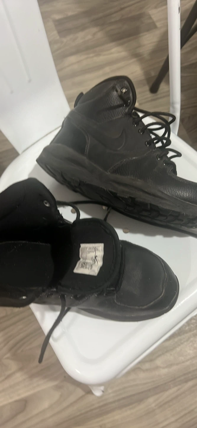 Nike Leather Boots Size 7Y - photo 2