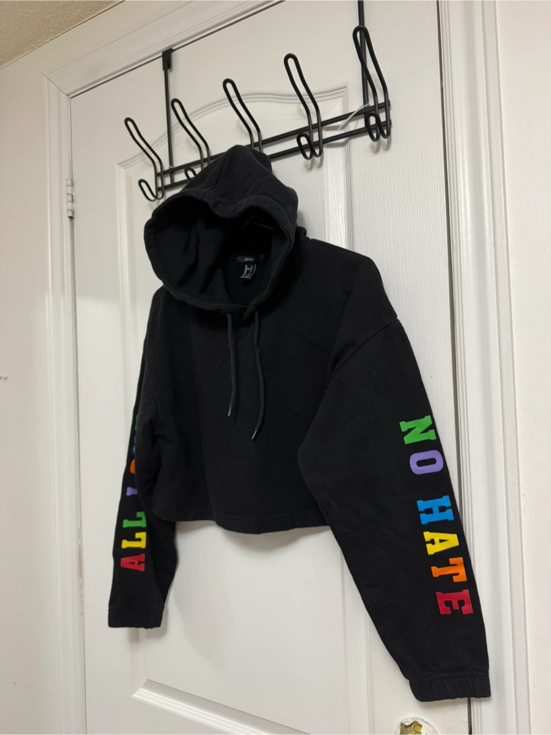 Forever 21 Black Hoodie size S