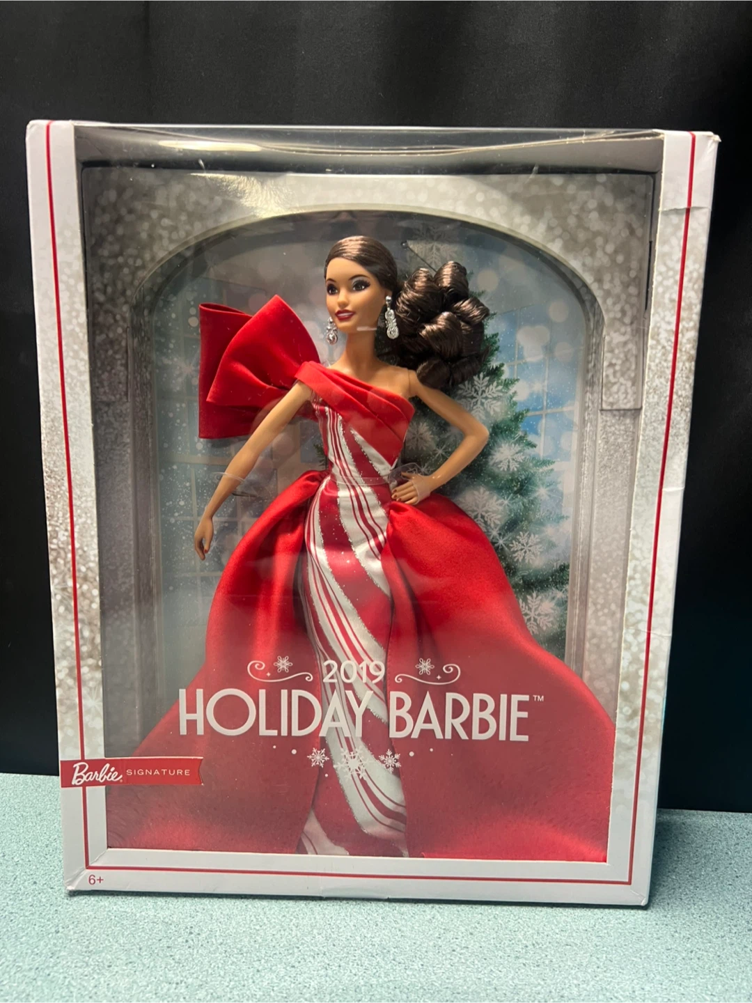 2019 🧡Holiday Barbie Doll - New in Box!