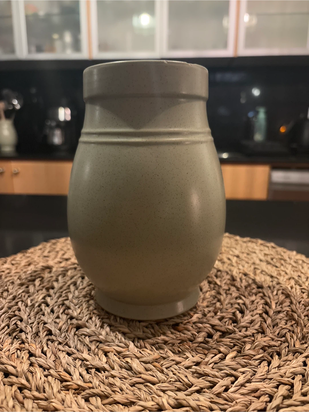 Vase sage green