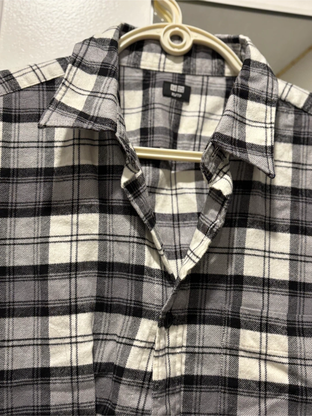 Uniqlo Flannel Shirt - Black & White Plaid, Size M - photo 3