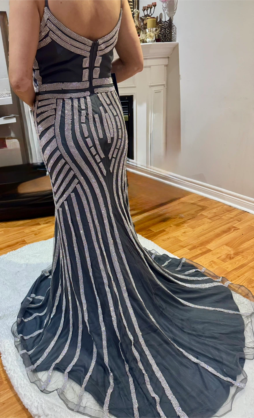 Royal Queen Collection Gown - Size 14 - photo 2