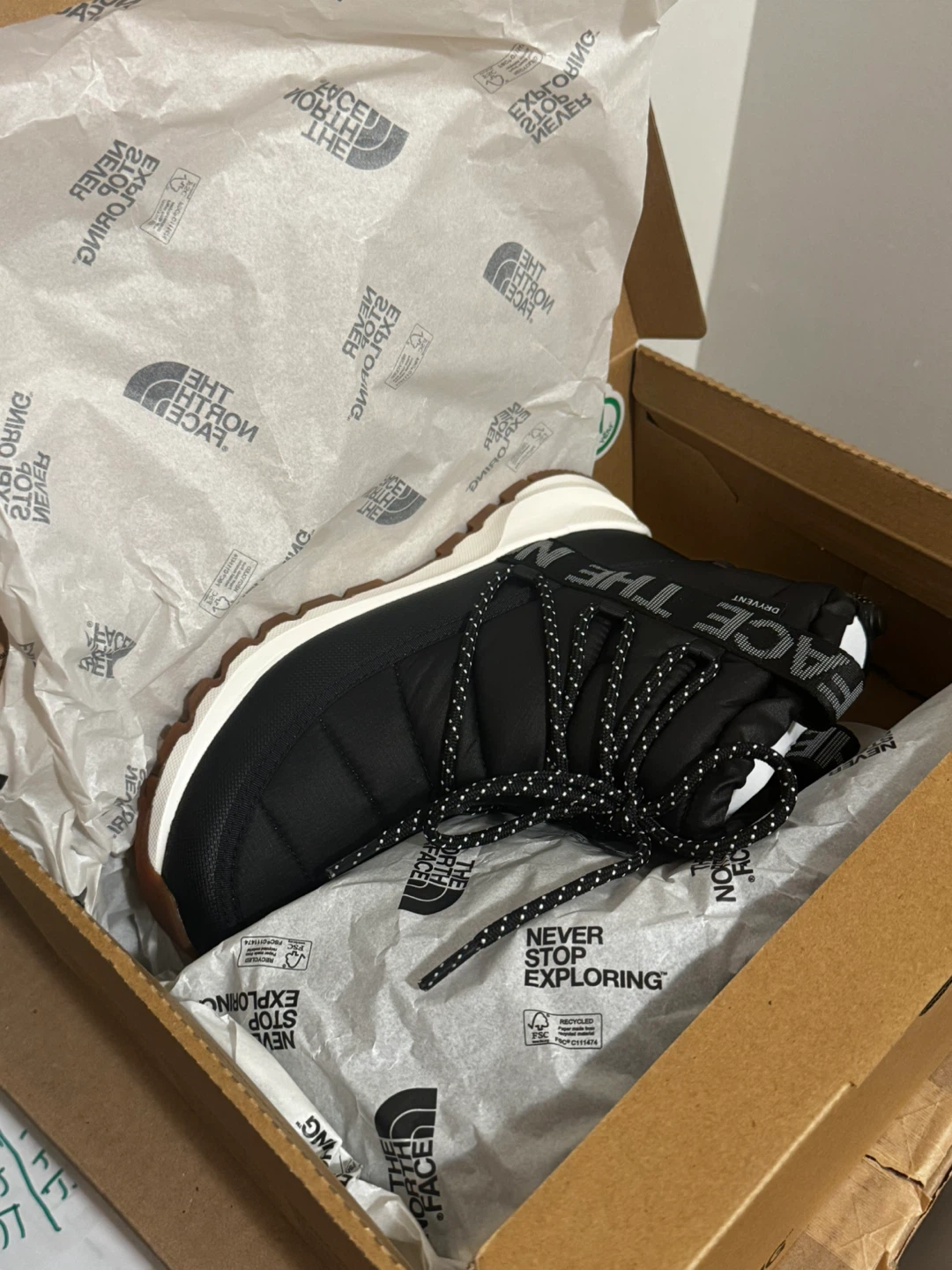 (NEW)The North Face Women's THERMOBALL Lace Up Waterproof Boots - photo 4