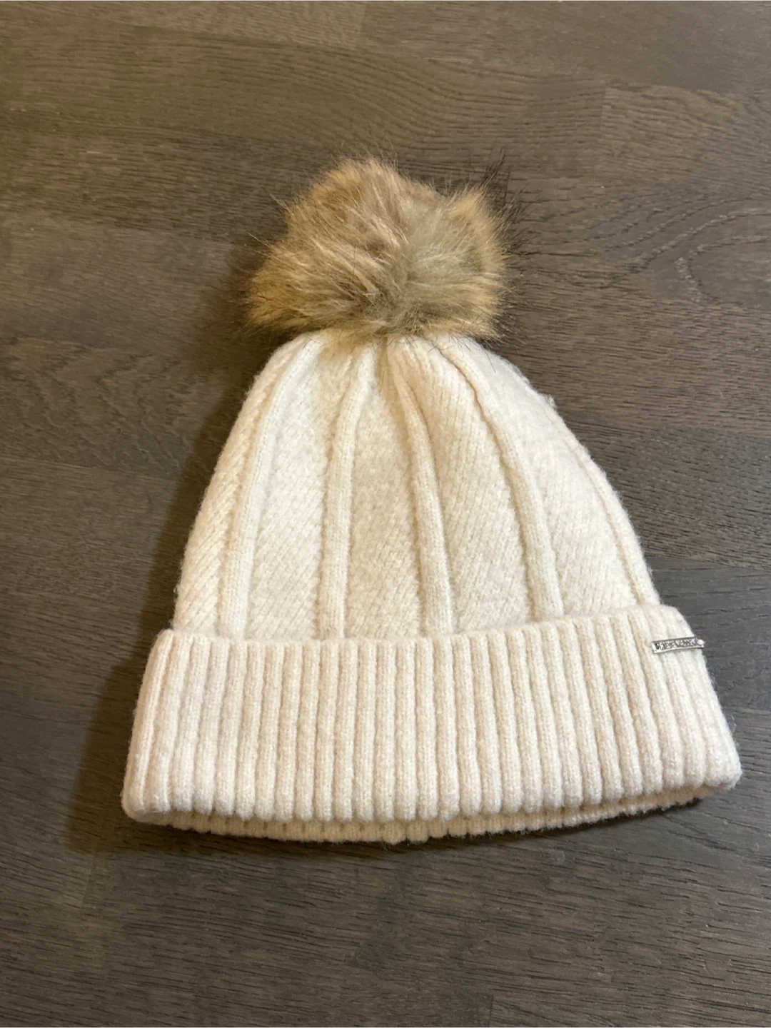 Steve Madden Cream Knit Pom Beanie 🐏