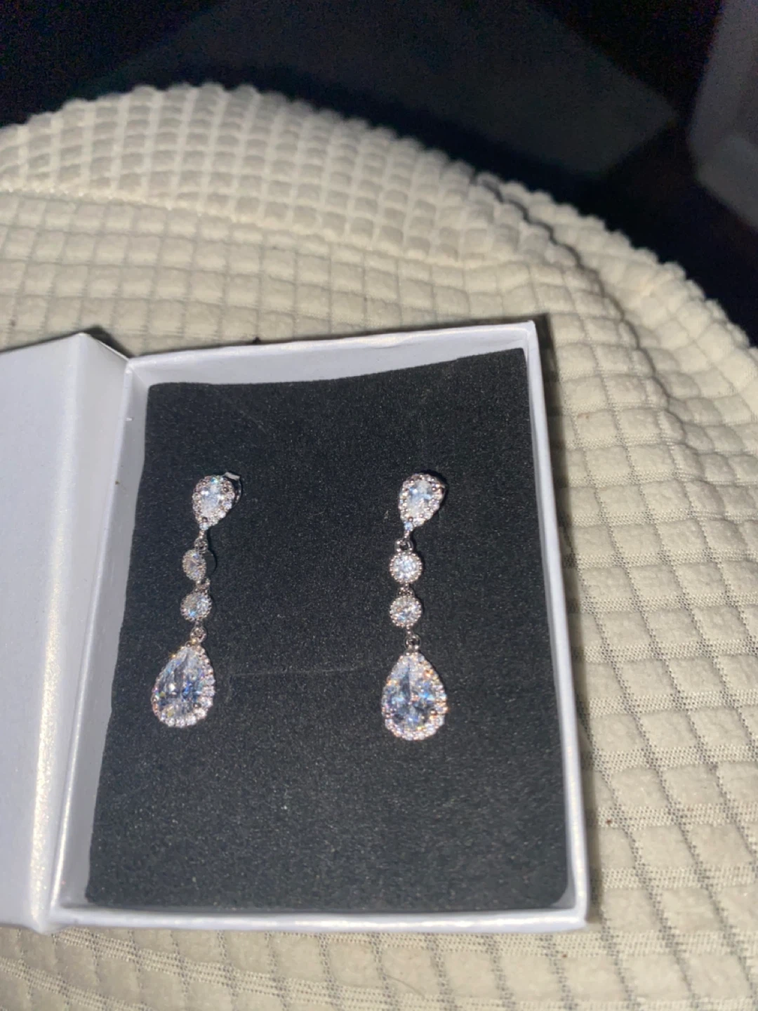 EAMTI Silver Teardrop Dangle Earrings - New in Box