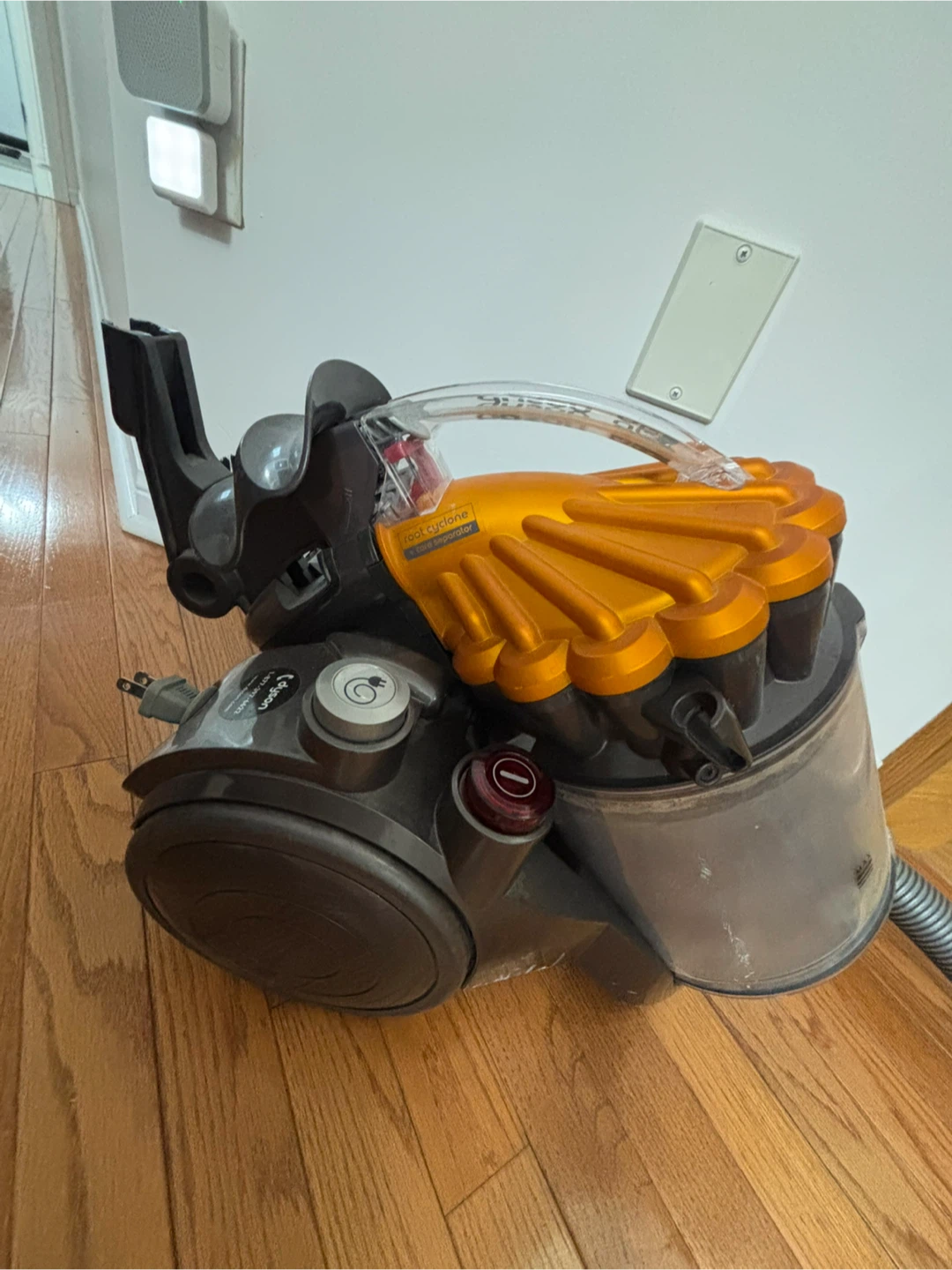 Dyson Stowaway DC23 Motorhead Vacuum
