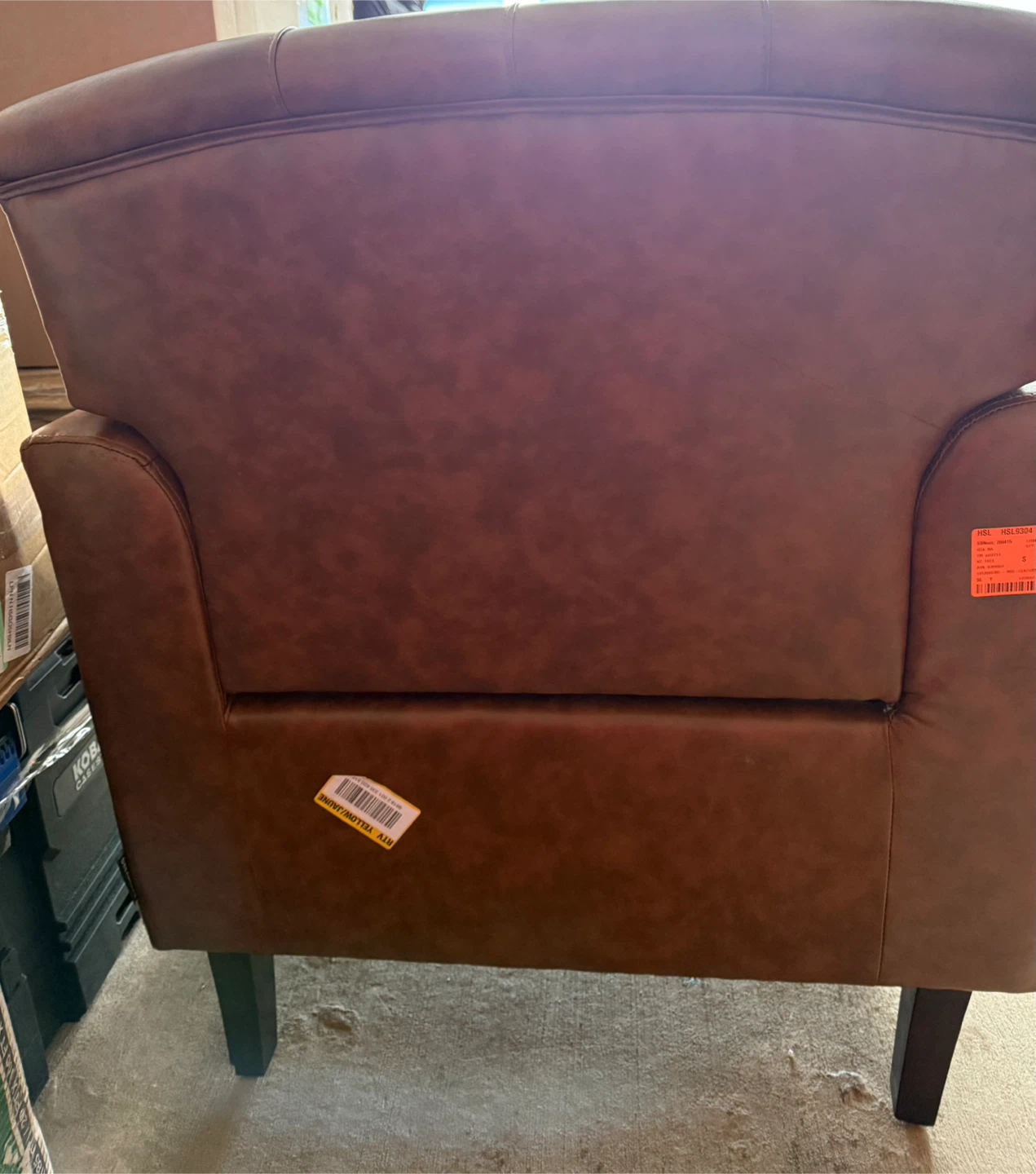 Brown Tufted Armchair - Like New! - photo 3