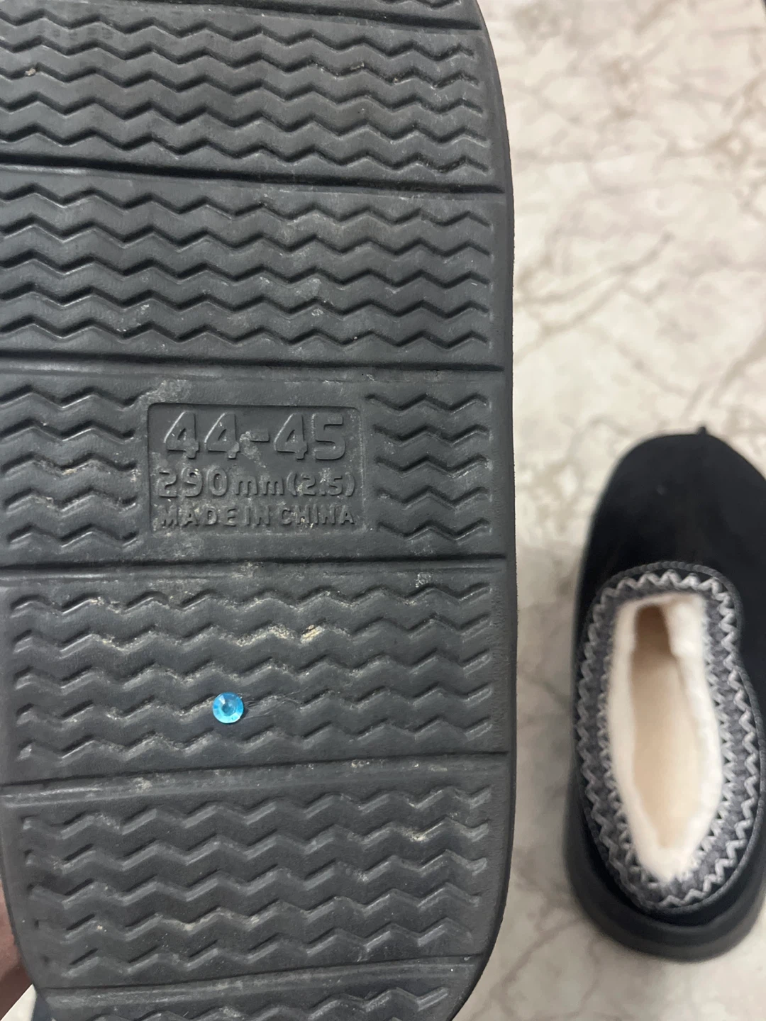 Black Indoor Slippers Size 44-45 - photo 3