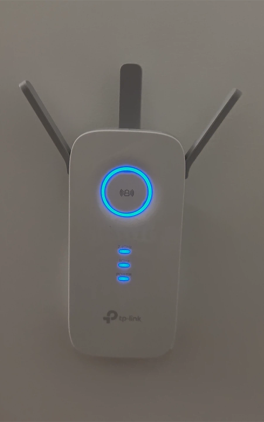 Tired of Weak Wi-Fi? TP-Link AC1900 Extender Fixes That