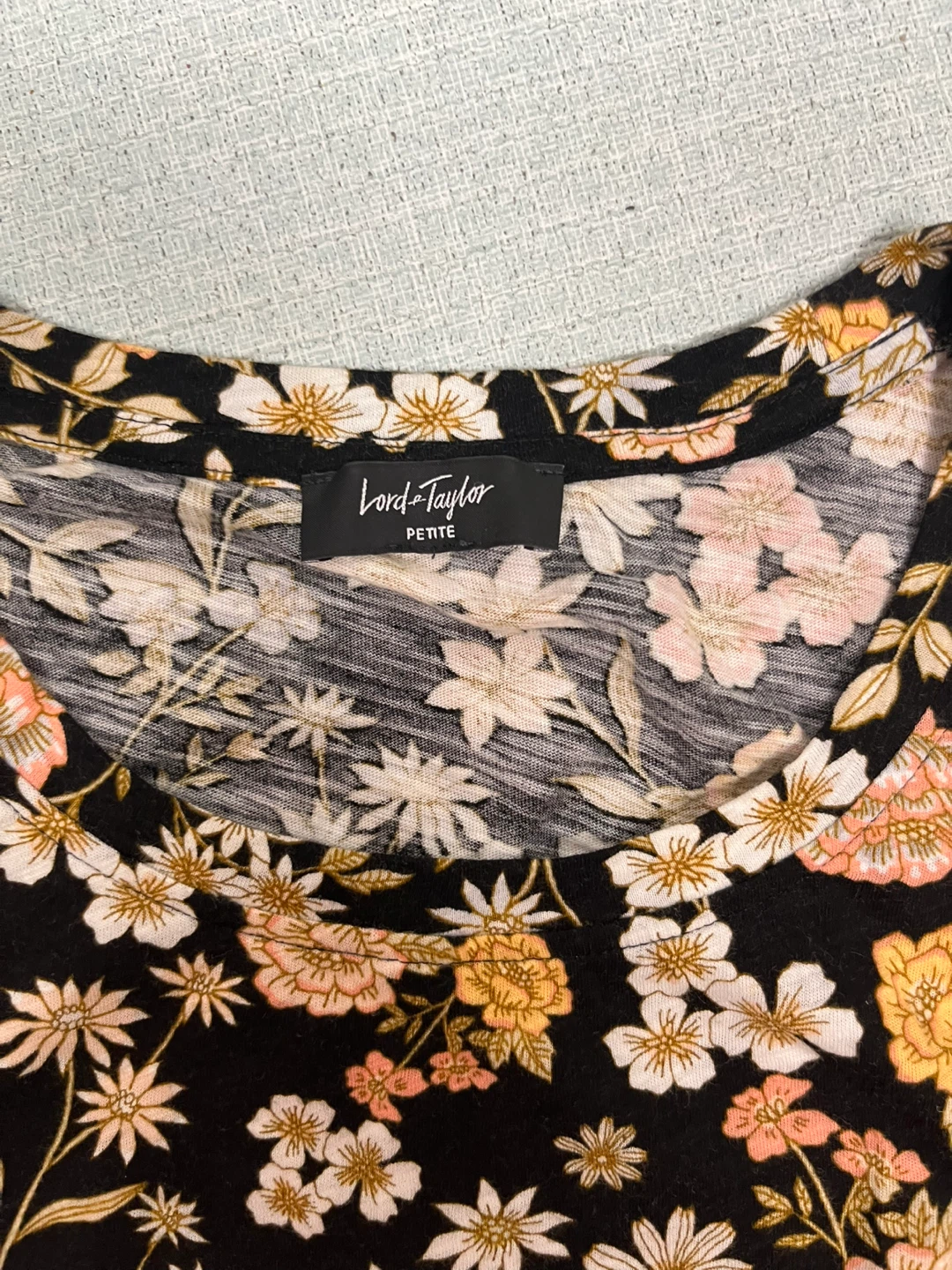 Lord & Taylor Petite Floral T-Shirt Size M - photo 3