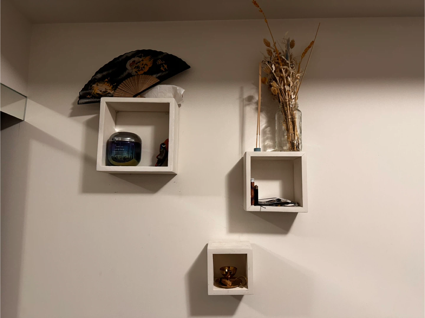 White Wooden Cube Floating Shelves (Set of 3)