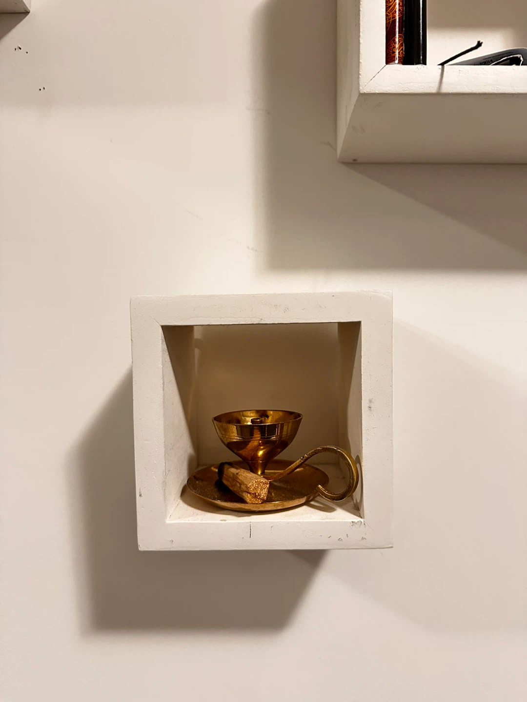White Wooden Cube Floating Shelves (Set of 3) - photo 2