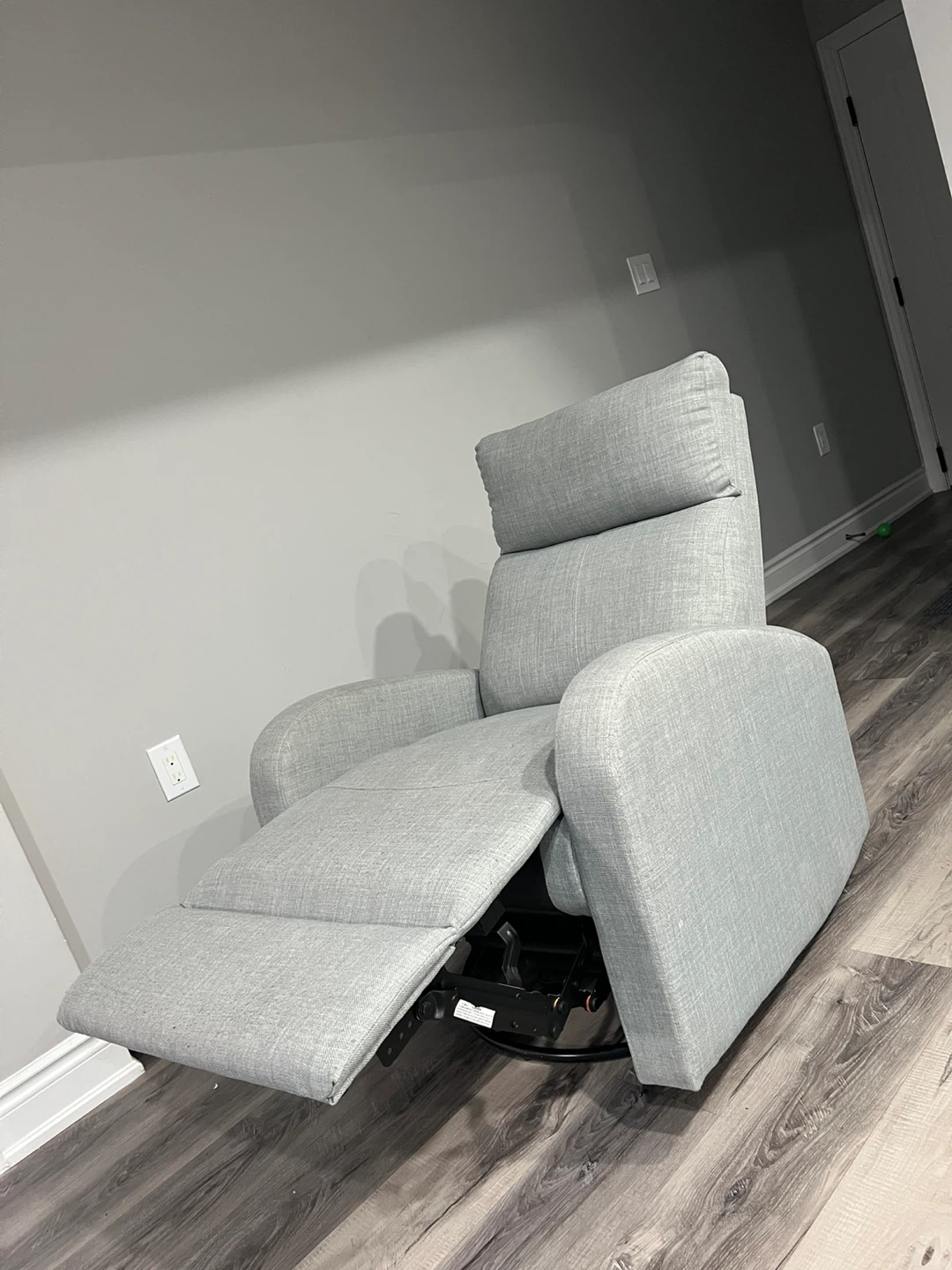 Swivel Rocking Recliner Chair – Modern Comfort - photo 3