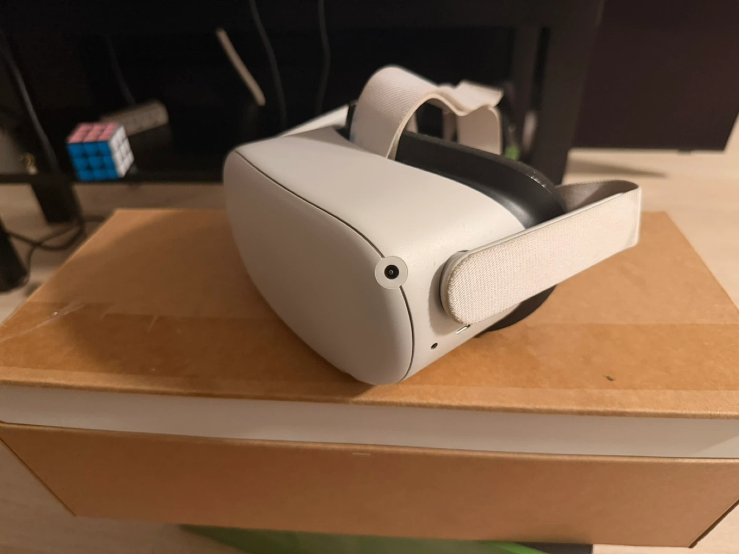 Oculus Quest 2 VR Headset - Like New!