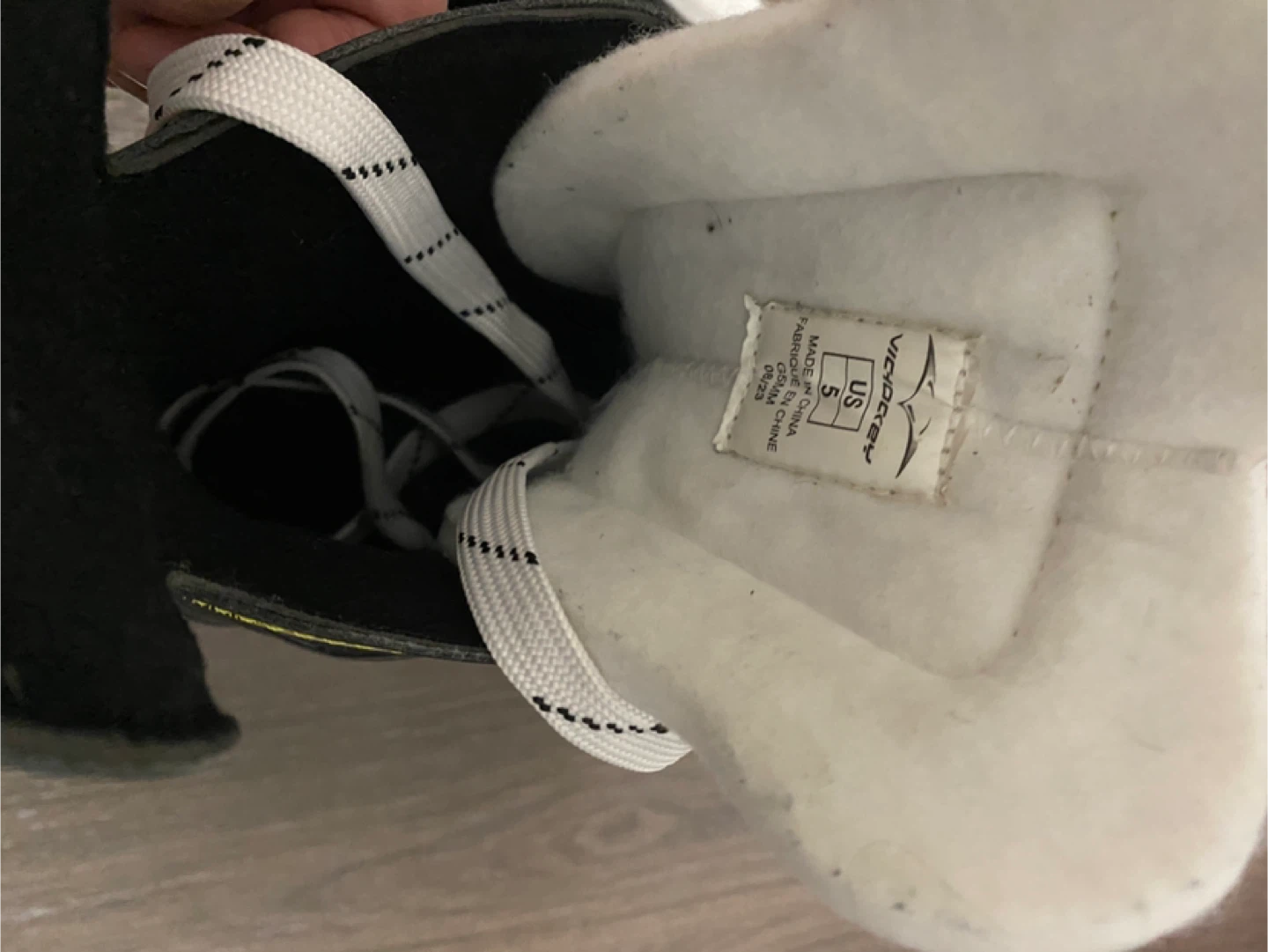 VicTory Hockey Skates - Size 5 US - photo 2