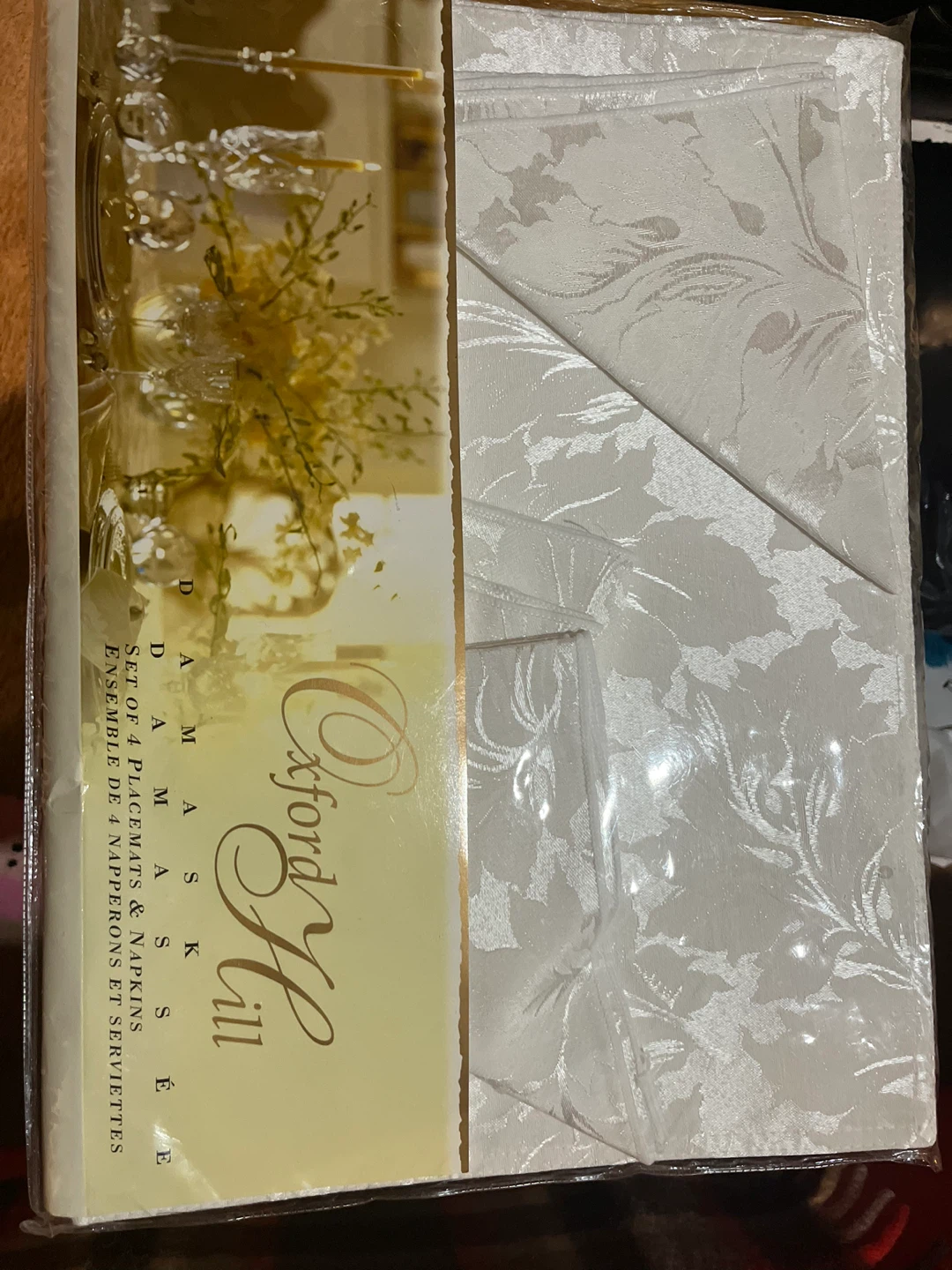 Oxford Hill Damask Placemats & Napkins (Set of 4)