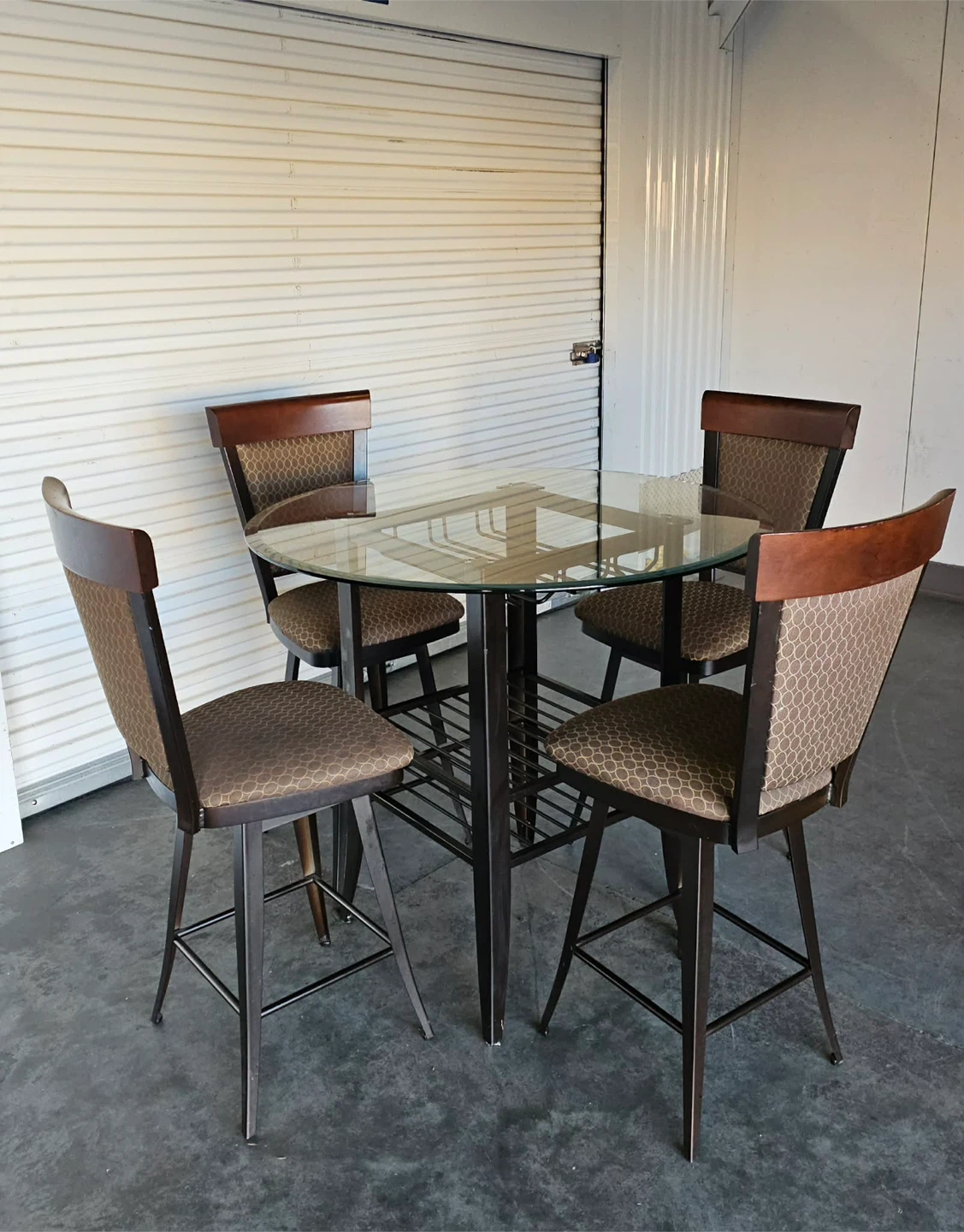 Modern 5 piece counter height dining set with swivel stools