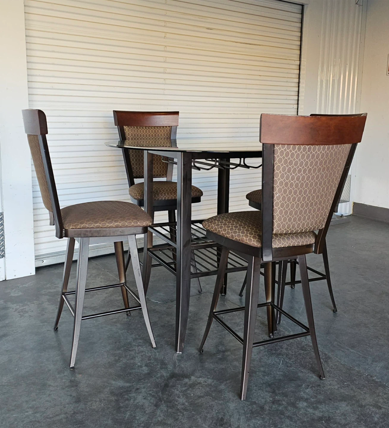 Modern 5 piece counter height dining set with swivel stools - photo 3