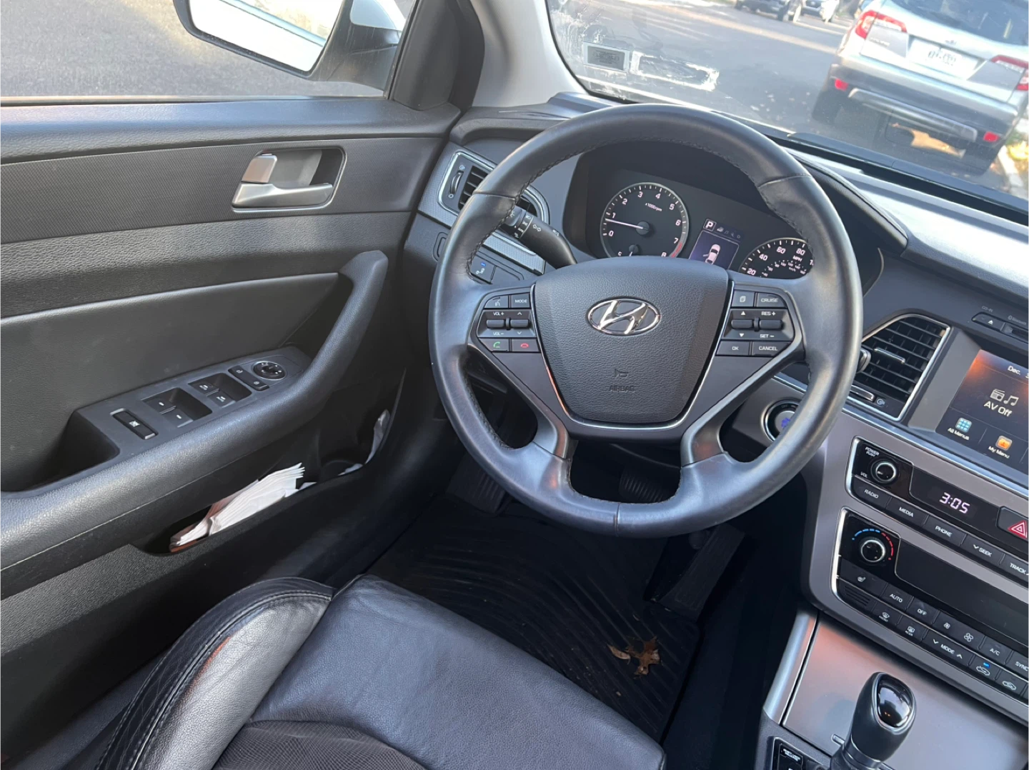 Hyundai Sonata White Sedan - photo 3