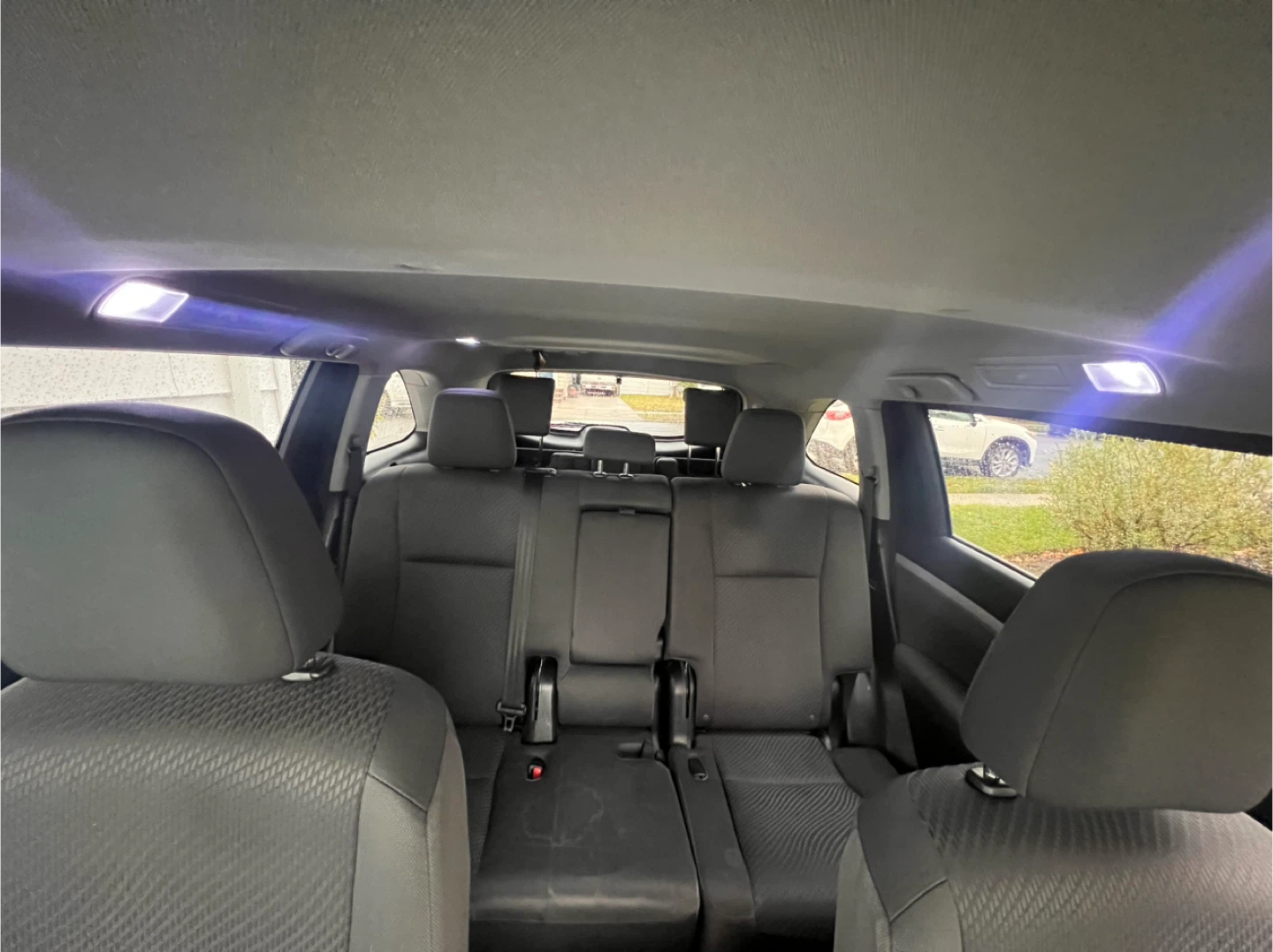Toyota Highlander Black SUV - photo 5