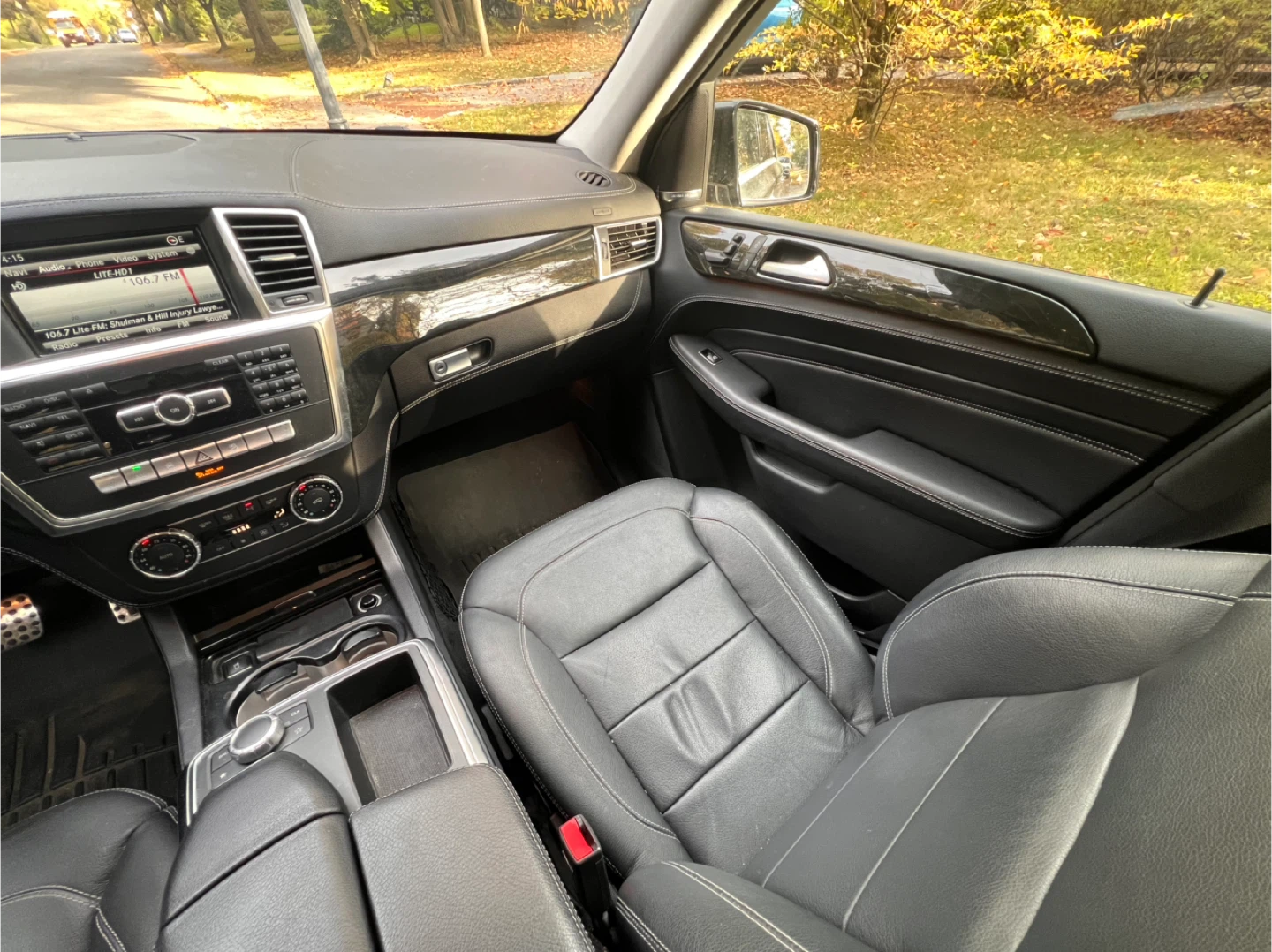 Mercedes-Benz SUV - photo 4