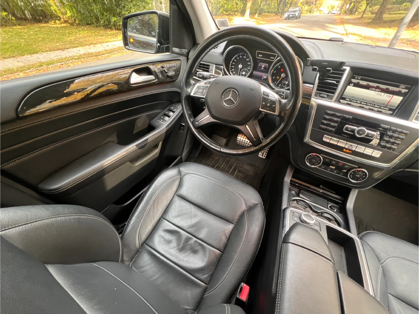 Mercedes-Benz SUV - photo 3