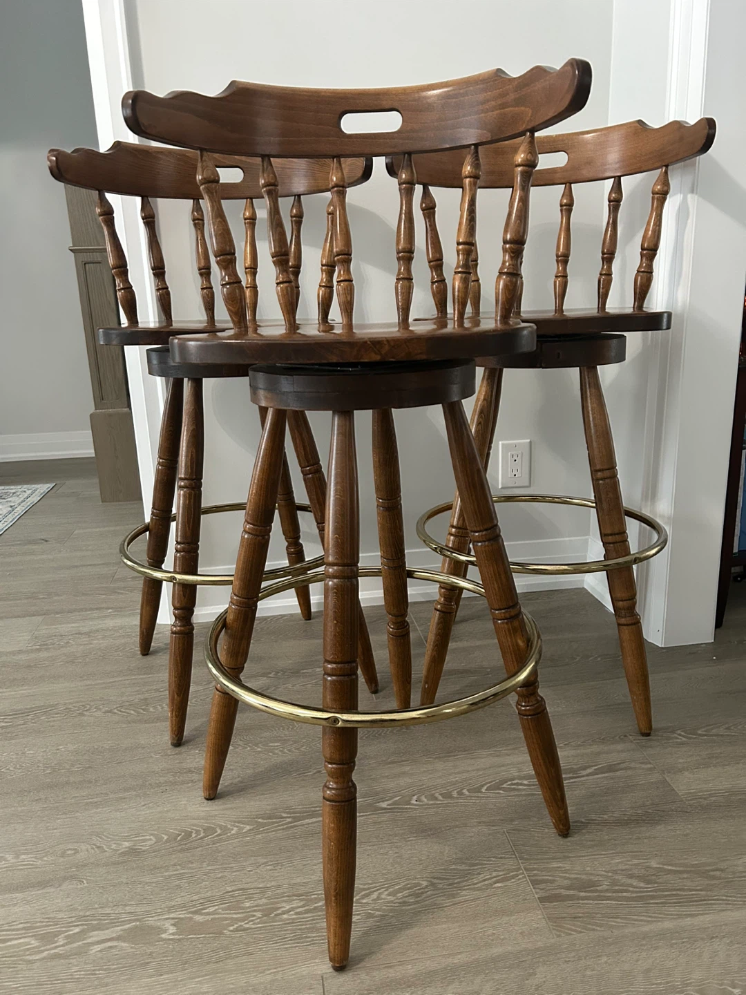 Set of 3 Wooden Swivel Bar Stools - photo 2