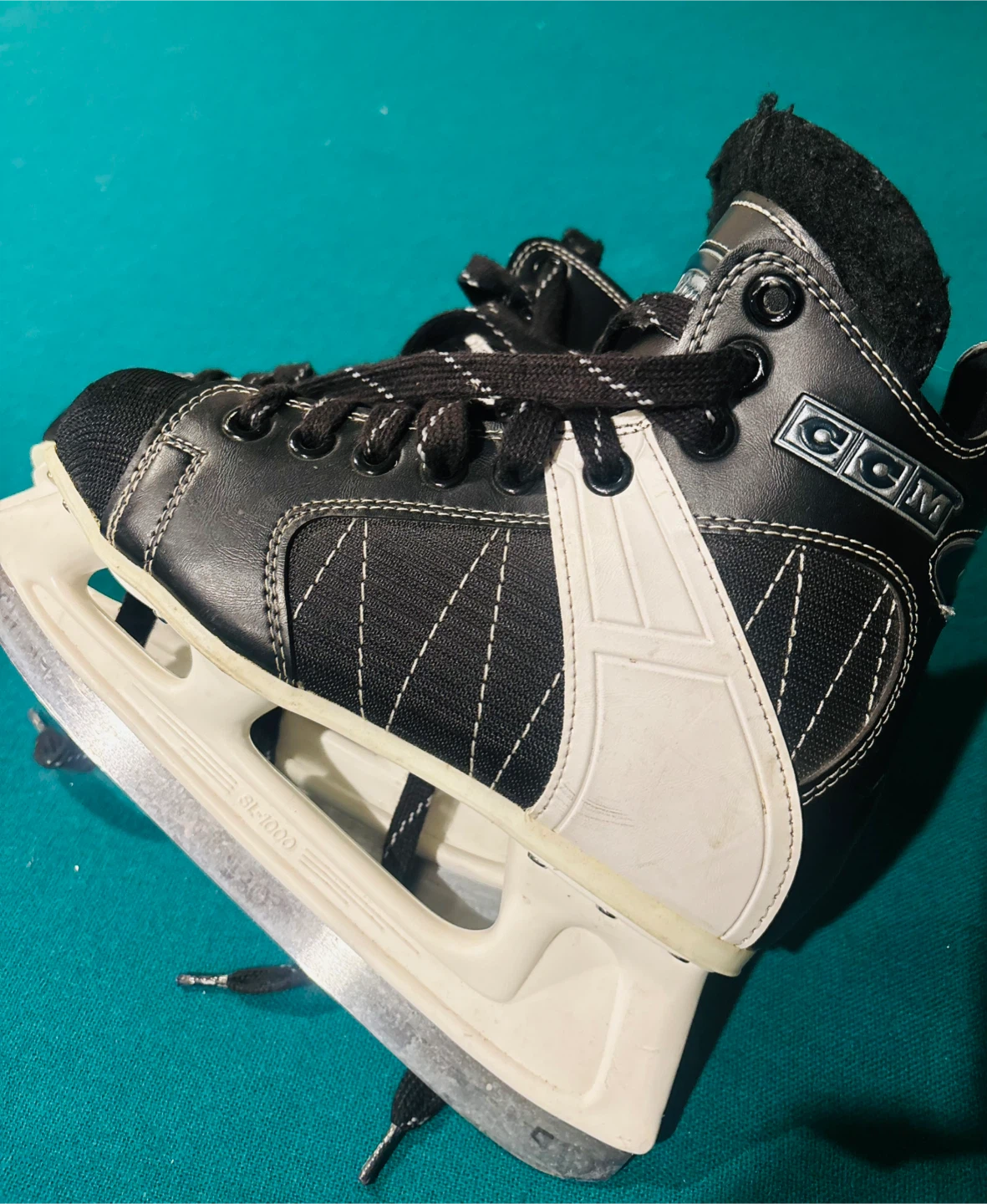 CCM Intruder Hockey Skates - Size 5 - photo 5