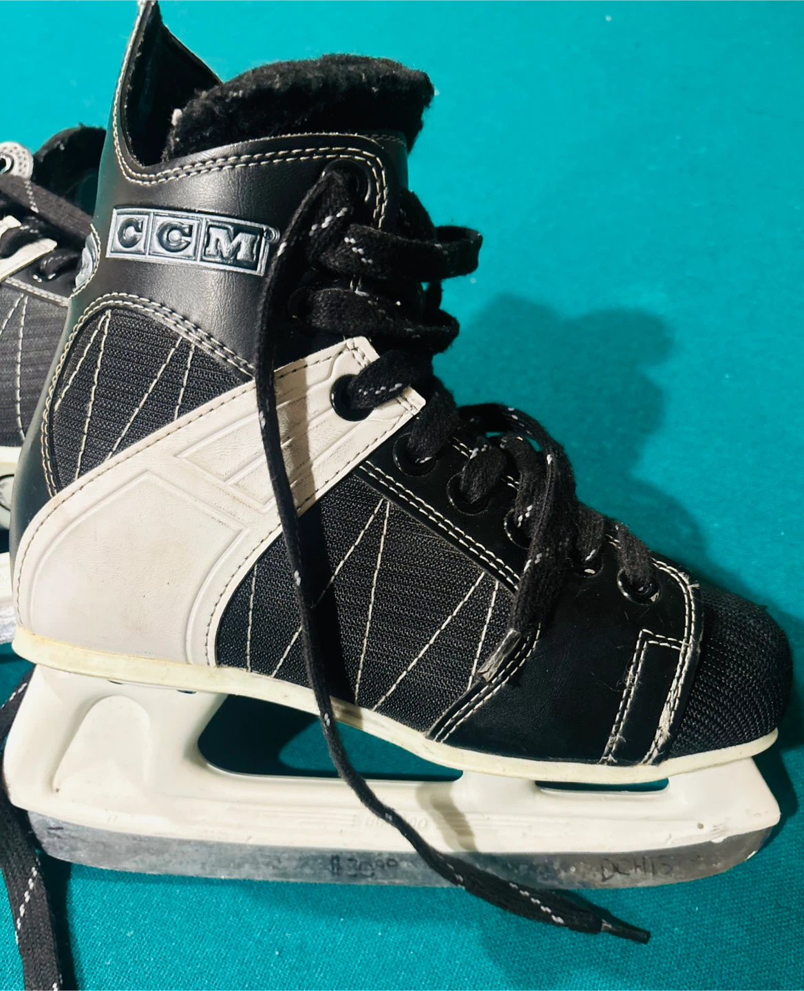 CCM Intruder Hockey Skates - Size 5