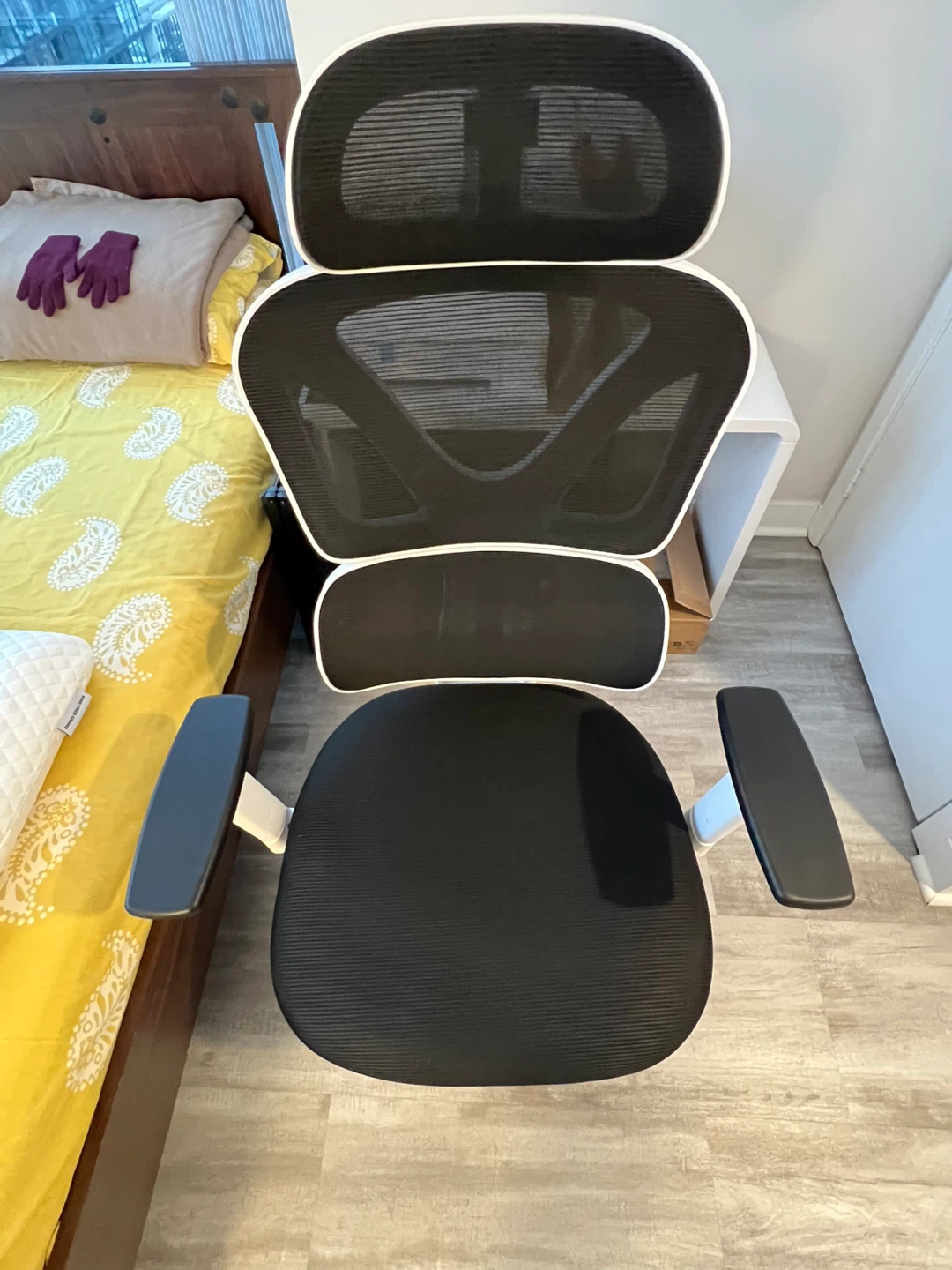 Ergonomic Office Chair - Black & White