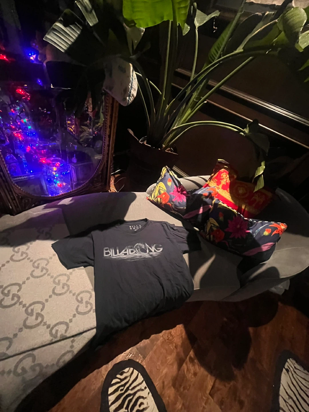 Billabong Graphic Tee - Size Medium
